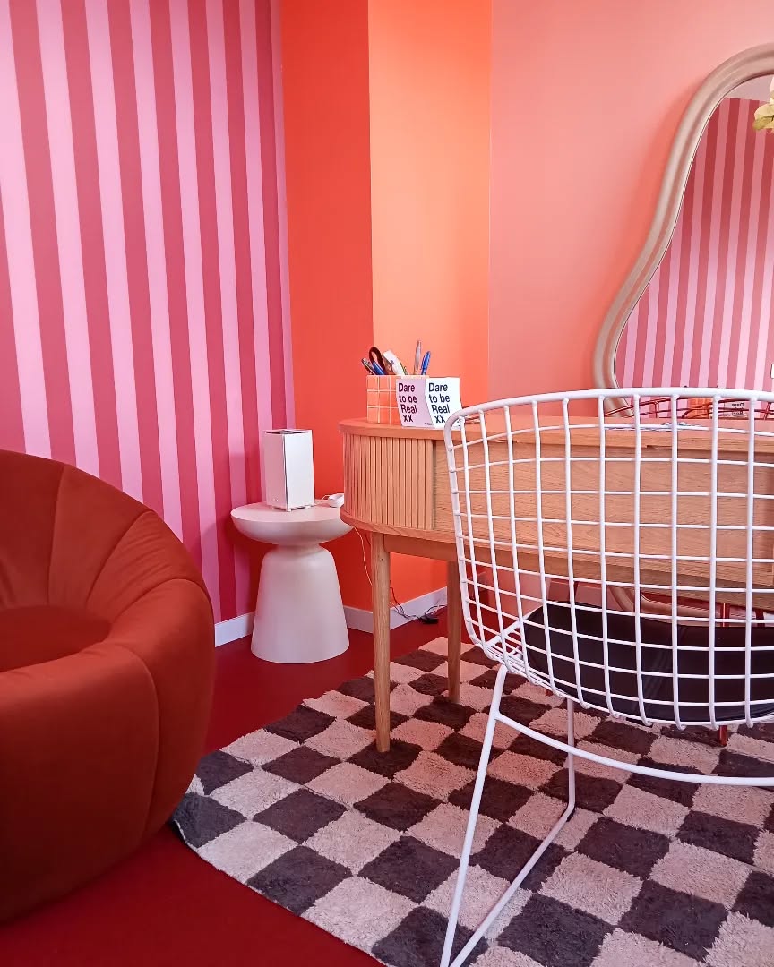 La vie en rose..
Projet @optique.anais - 2024
#maisonzoete #decorationinterieur#decoration
#architectureinterieure #shopdesign
#homedesign #amiens #lovemyjob #coloryourlife