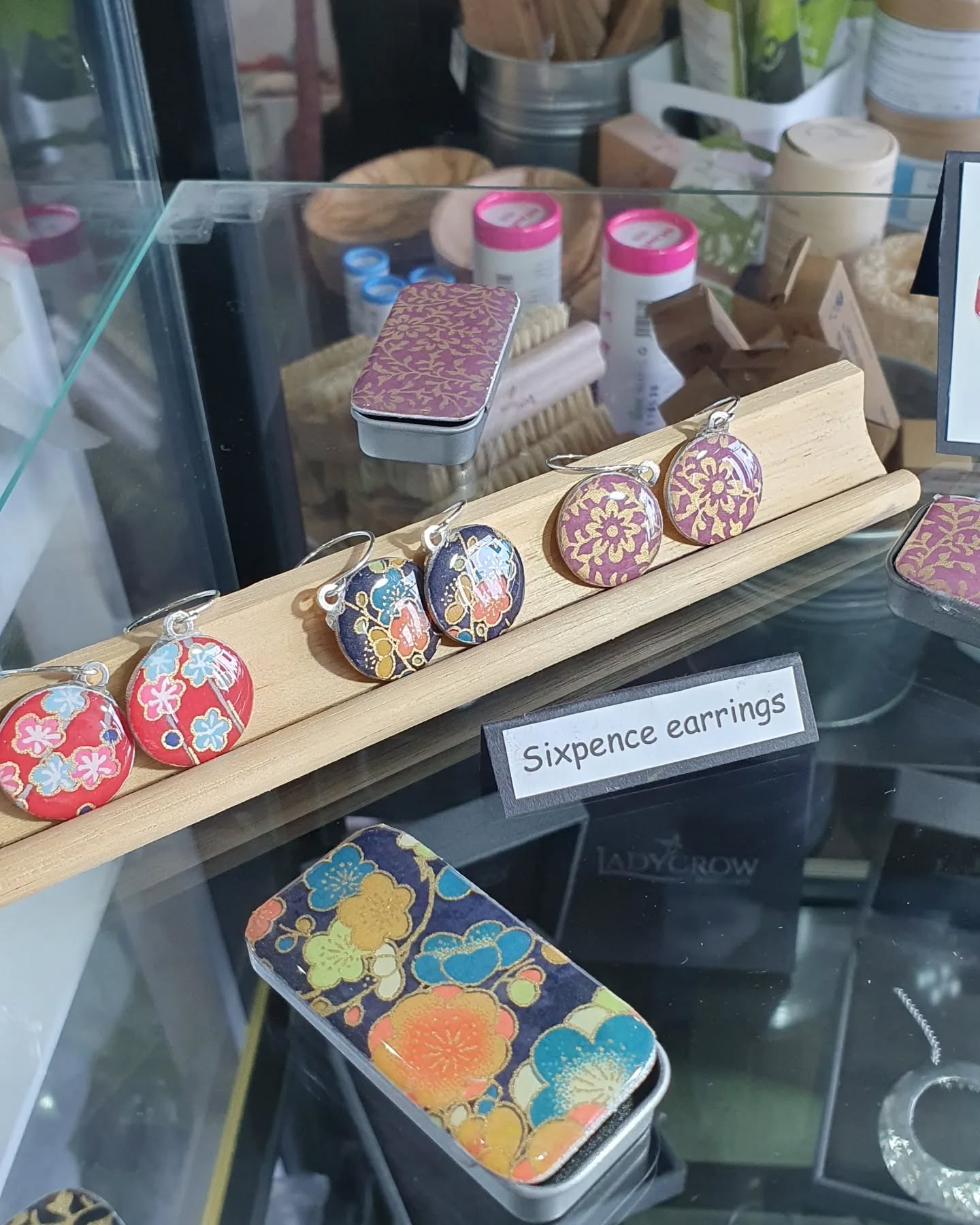 Quirky, colourful, upcycled resin jewellery created by Leigh Shepherd Designs