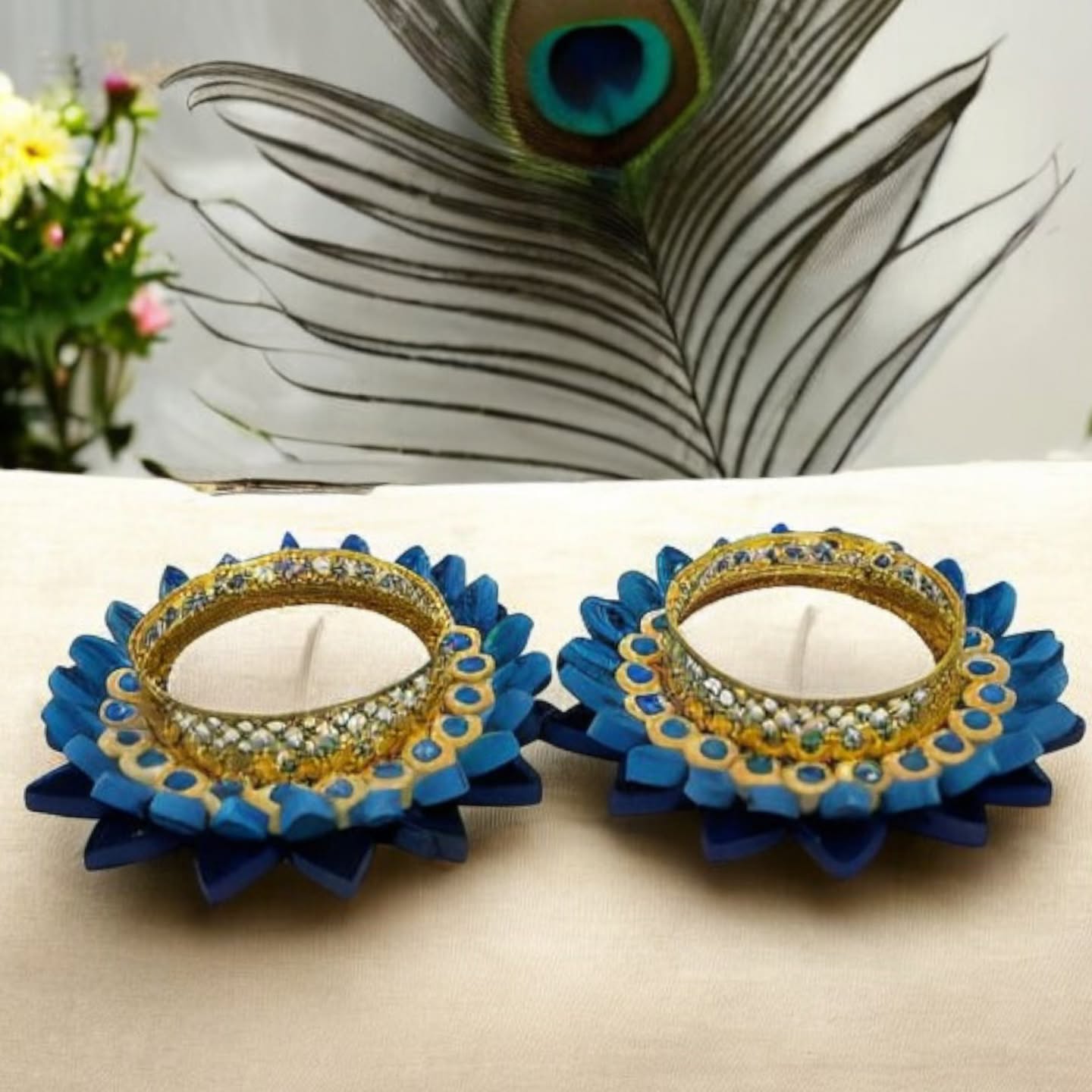 Lighten up your home with quilling candle holder 🪔
DM to order 💌
#handicraft #candles #diwali #quilling #verahandicraftstore #customisedcandle #festival #trending #art #quillingcandleholder #handicraftproduct #homedecor