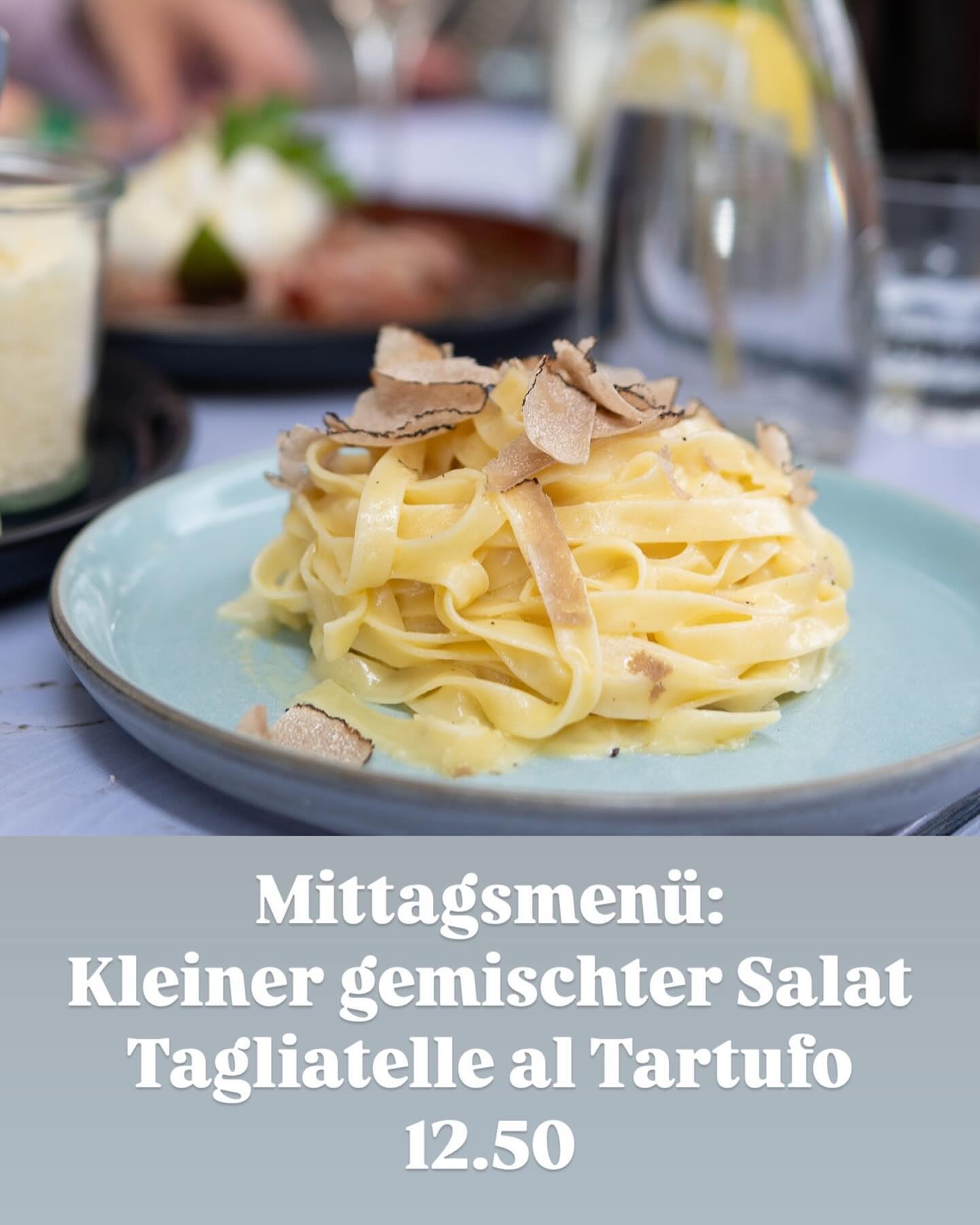Immerwieder freitags kommt die Trüffelpasta als Mittagsmenü.. 😋
Wer liebt sie genauso wie wir?
.
.
.
.
#trüffelpasta #mädchenitaliener #pastalove #alteschönhauser #italianrestaurant #mitterestaurant #berlinmitte #tagliatellealtartufo