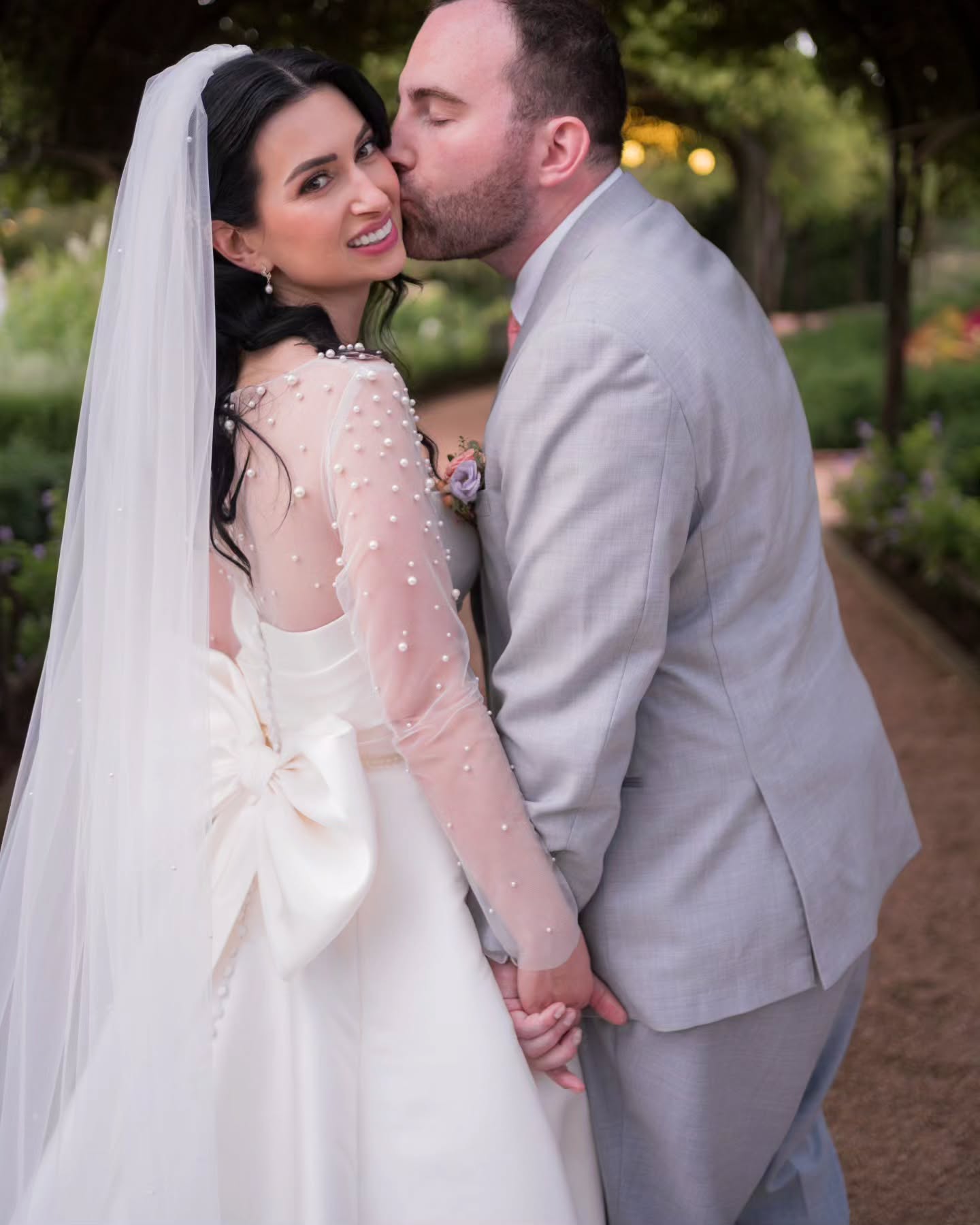 A highlight of this summer: Photographing Dustin & Marina's wedding at Cantigny. A wonderful day for these two amazing people.
.
.
.
#chicagowedding #cantignypark #auroraillinoisphotographer