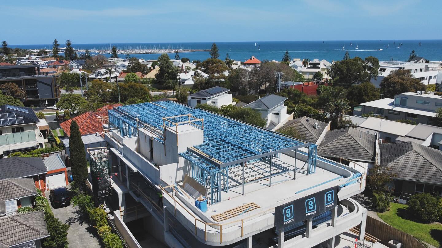 Frame completion // Hampton