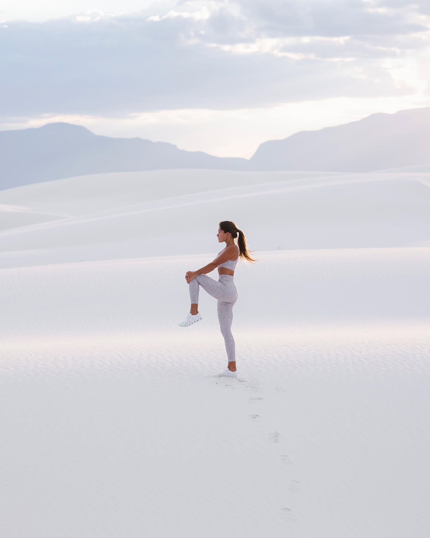 A minimalist environment, a lovely model, a bunch of @vuoriclothing clothes and off we go.
@webslauren and I came up with the idea of combining creativity and fun on a trip to the desert in New Mexico for a spec concept for the activewear @vuoriclothing 
Here’s a first selection of what we shot there
@toaststudios #spec
