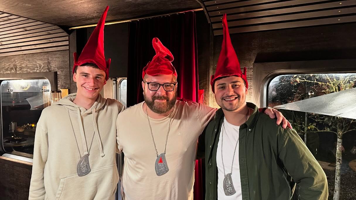 Unsere Zwei an der 154. Generalversammlung neu aufgenommenen Zünftler mit Ihrer
Aufnahmeprüfung: Geführter Rundgang durchs Attisholzareal mit anschliessendem Abendessen im Bahnwagen 1881