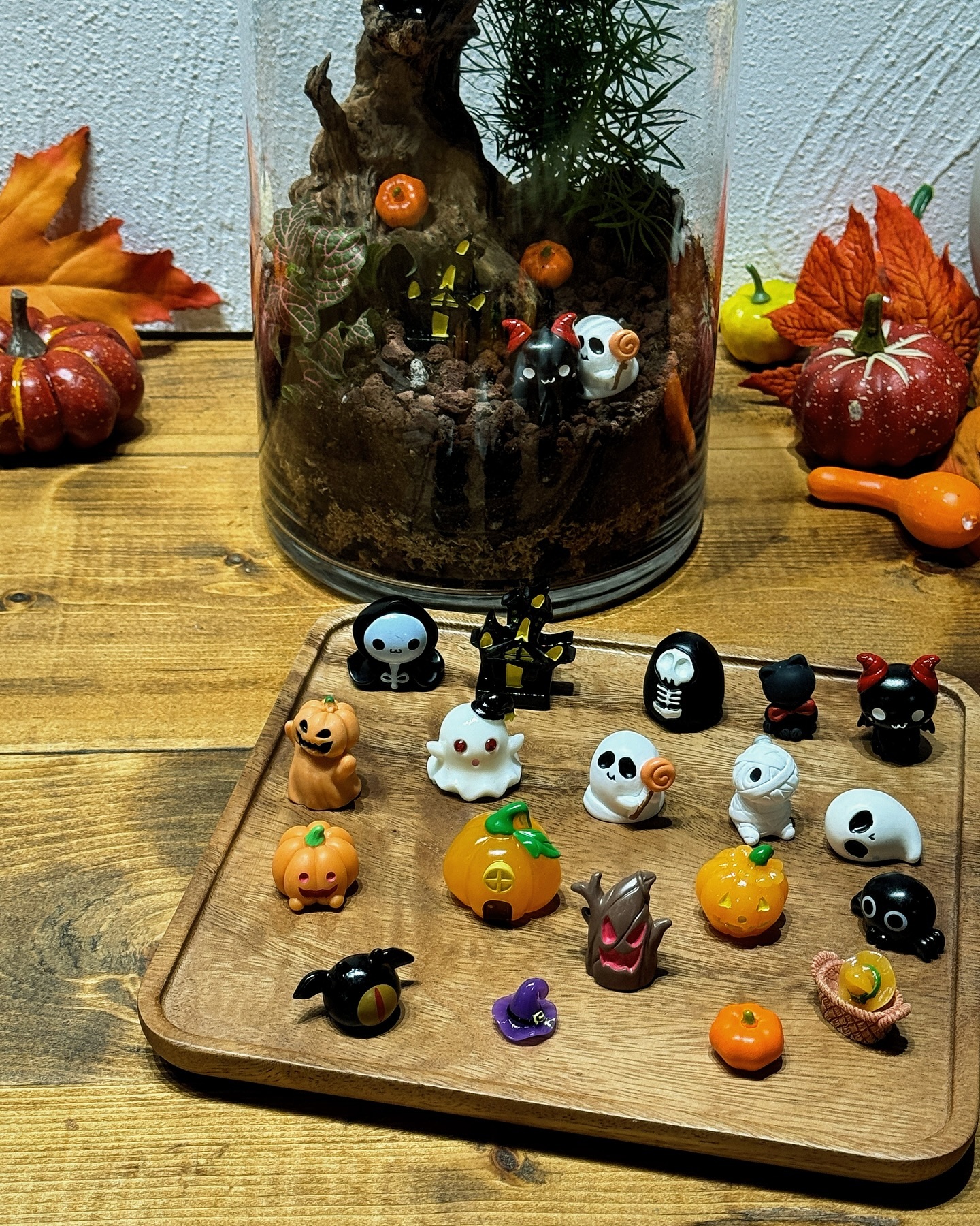 👻 Ready to get creative this spooky season? Book your Halloween workshop now and craft your own terrarium with exclusive figurines! Available only from Oct 25-27 & 31. 🎃✨ #halloween #vancouverworkshop #terrarium
