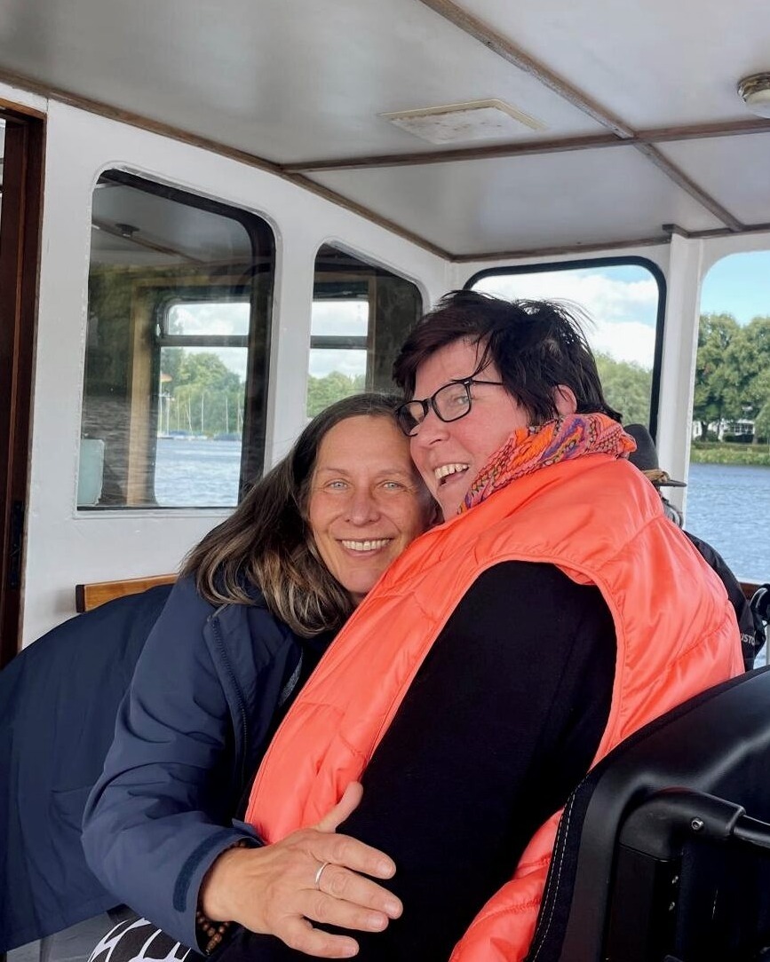 TB to Summertime- wir durften einen tollen Tag verbringen, die frische Brise genießen und die Seele baumeln lassen.🌊🚤
Auch in der gemütlichen Jahreszeit wollen wir wieder tolle Dinge unternehmen- was sind eure barrierefreien Lieblings Ausflugsziele im Herbst und Winter? 🍂 🕯️
Wir freuen uns auf eure Ideen!
#hausfuermorgen #hfm #ausflug #barrierefrei #supporthfm