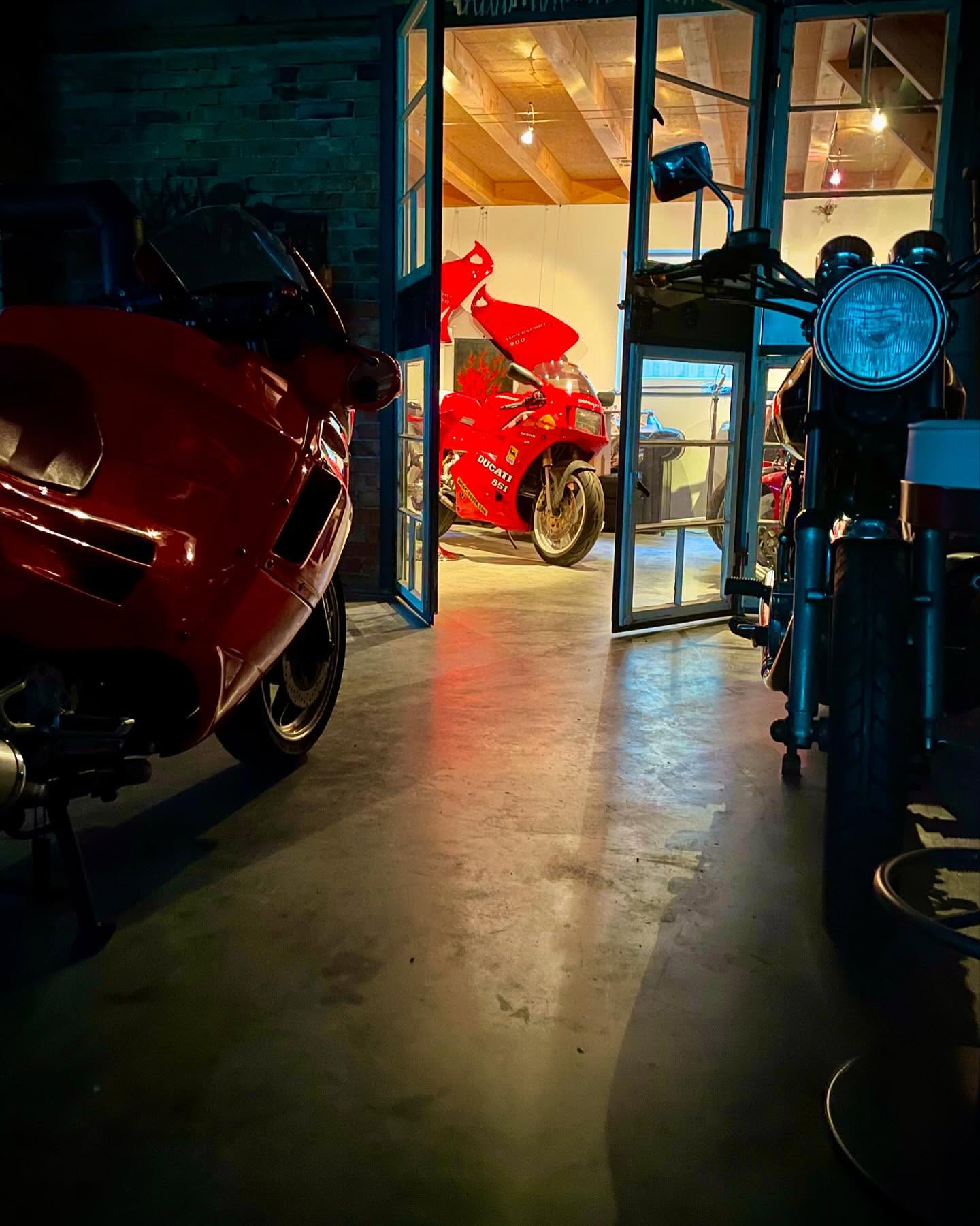 #Ducati #ducati851 #motorcycle #motorbike #motorrad #red #redbike #germanbikeprojekt by #robby