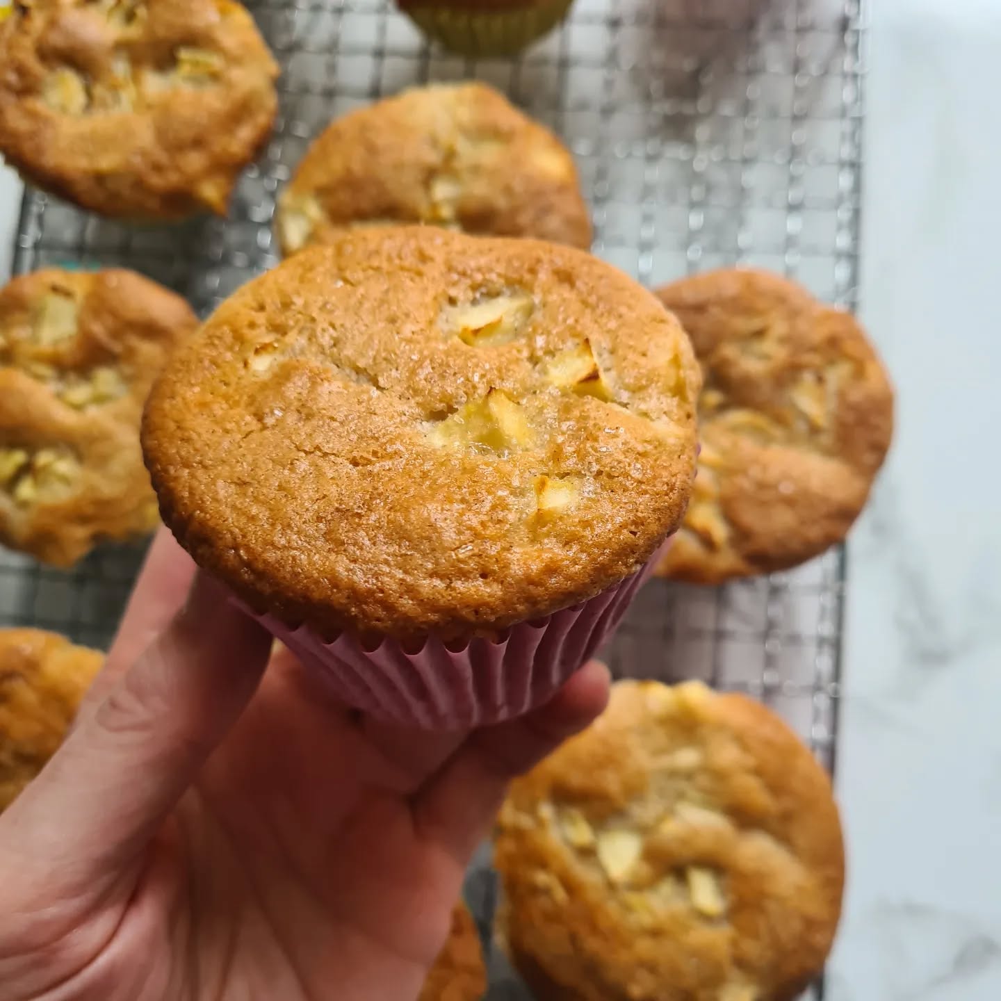 🧁🍏 PLANT-BASED APPLE AND CINNAMON MUFFINS 🧁🍏
These plant-based apple muffins are not only tasty but also packed with health fibre and relatively low in sugar. My girls love them as an after-school treat.
Apples are a great source of dietary fibre, which aids digestion, helps regulate blood sugar levels, and keeps you feeling full for longer. By using coconut sugar instead of refined sugar, these muffins offer a lower glycaemic index option, providing a slower release of energy without the dreaded sugar crash. The additional of cinnamon has also been shown to reduce the sugar spike after eating.
Ingredients:
🌾 300 g plain flour
🥥 100 g coconut sugar
🍞 3 tsp baking powder
🥄 1 tsp ground cinnamon
🧂 Pinch of salt
🍏🍎 2 medium apples, chopped finely
🥛 250 ml dairy-free milk (I use soya)
🫒 125 ml olive or coconut oil
🍏 1 tbsp apple cider vinegar
🥄 1 tsp vanilla extract
🔪 Instructions:
1. Preheat your oven to 180°C and line a muffin tray with cases.
2. In a medium bowl, combine all the dry ingredients.
3. In another bowl, mix the wet ingredients (minus the chopped apples) until just combined.
4. Fold in the chopped apples gently, then divide the batter into the muffin tray.
5. Optional: Scatter some extra chopped apple and a sprinkle of demerara sugar on top for added crunch.
6. Bake for 20-25 minutes, or until a skewer inserted into the centre comes out clean.
7. Let cool in the tray for 10 minutes, then transfer to a wire rack.
Enjoy!
#carolinefarrellnutrition #veganmuffins #applemuffins #veganbaking