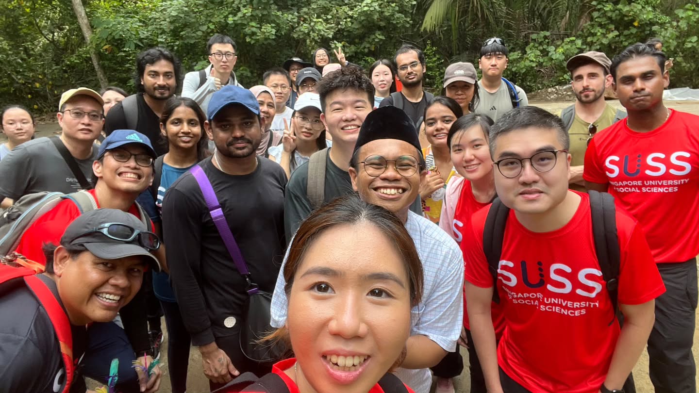 It was a pleasure conducting a heritage hike for the SUSS Part-Time freshmen and seniors as part of their networking session — helmed by the SUSS Anchors — last Saturday (19 October)!
Thank you for the opportunity, and best wishes to all the freshmen as you embark on this exciting new chapter in your academic journey!
—
Photos by SUSS Anchors