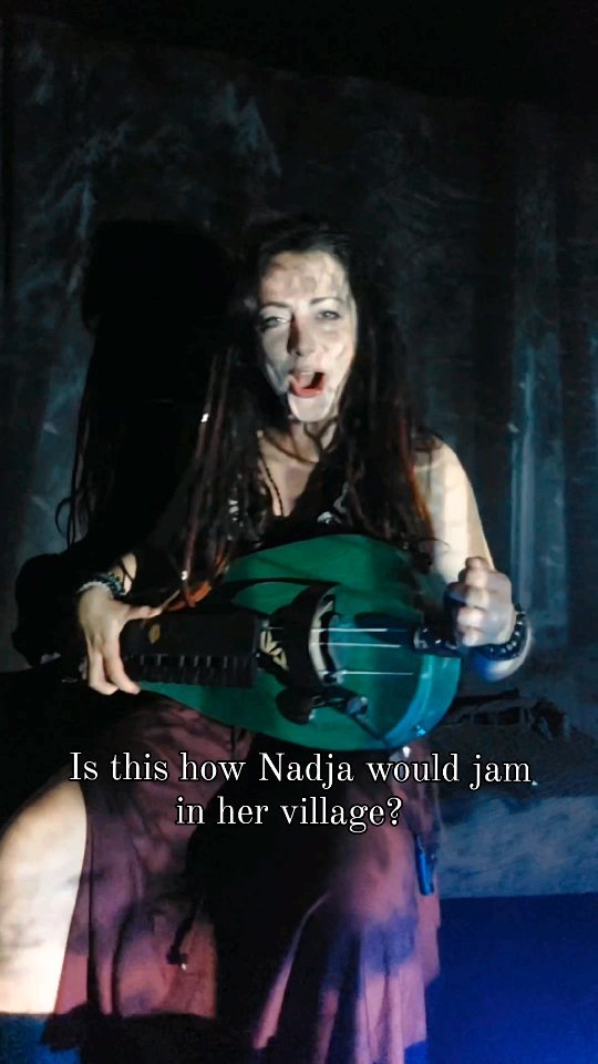 🦇🎃Is this how Nadja would jam in her village ?
#whatwedointheshadows
💚
Little #hurdygurdy cover of (You're dead by Norma Tenega , theme (and AMAZING) song of one of my favourite shows, What we do in the shadows)
.
#folkmusic #coversong #singersongwritersofinstagram #covers #halloween #singersongwriter #ethereal #singers #witchtok #witchesoftiktok #vocals #singing #folk