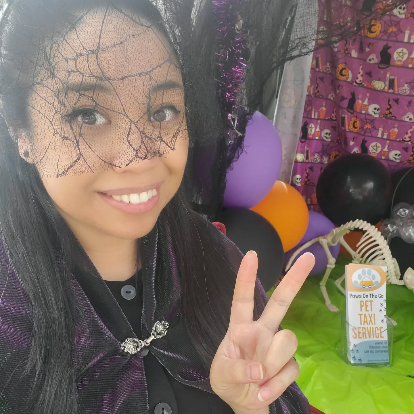 🐾🚗🚕🚙 Over here at the Poncitlan Square in Palmdale with the Palmdale Sheriff's Station ! Trunk or Treat, Car shows, music, vendors and food!
#antelopevalley #palmdaleca #lancasterca #pettaxi #animals