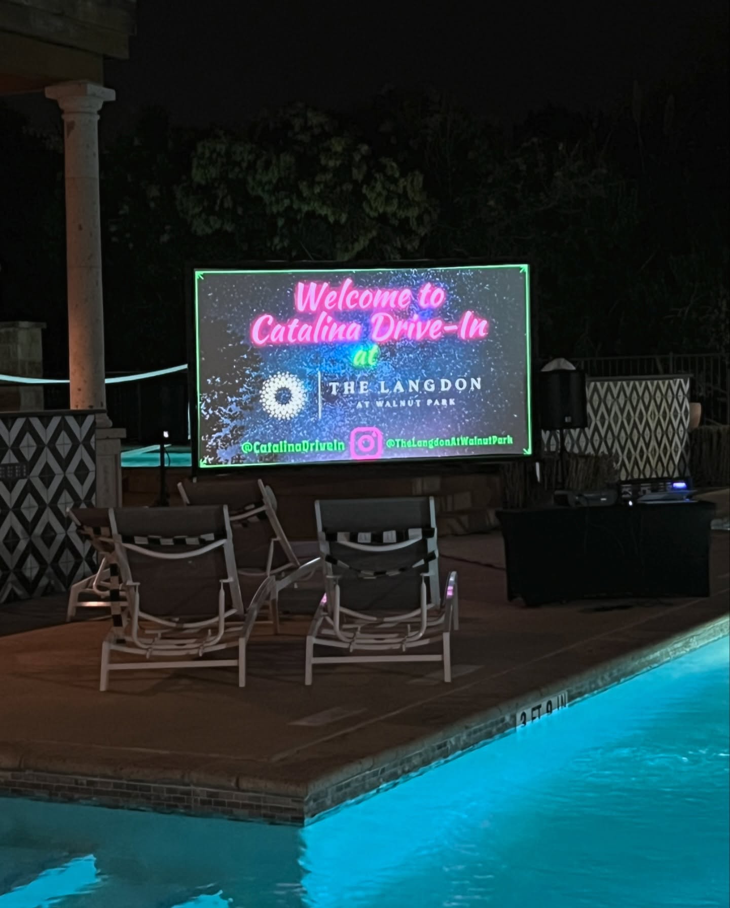 Thank you @thelangdonatwalnutpark for the SPOOKY MOVIE 💀