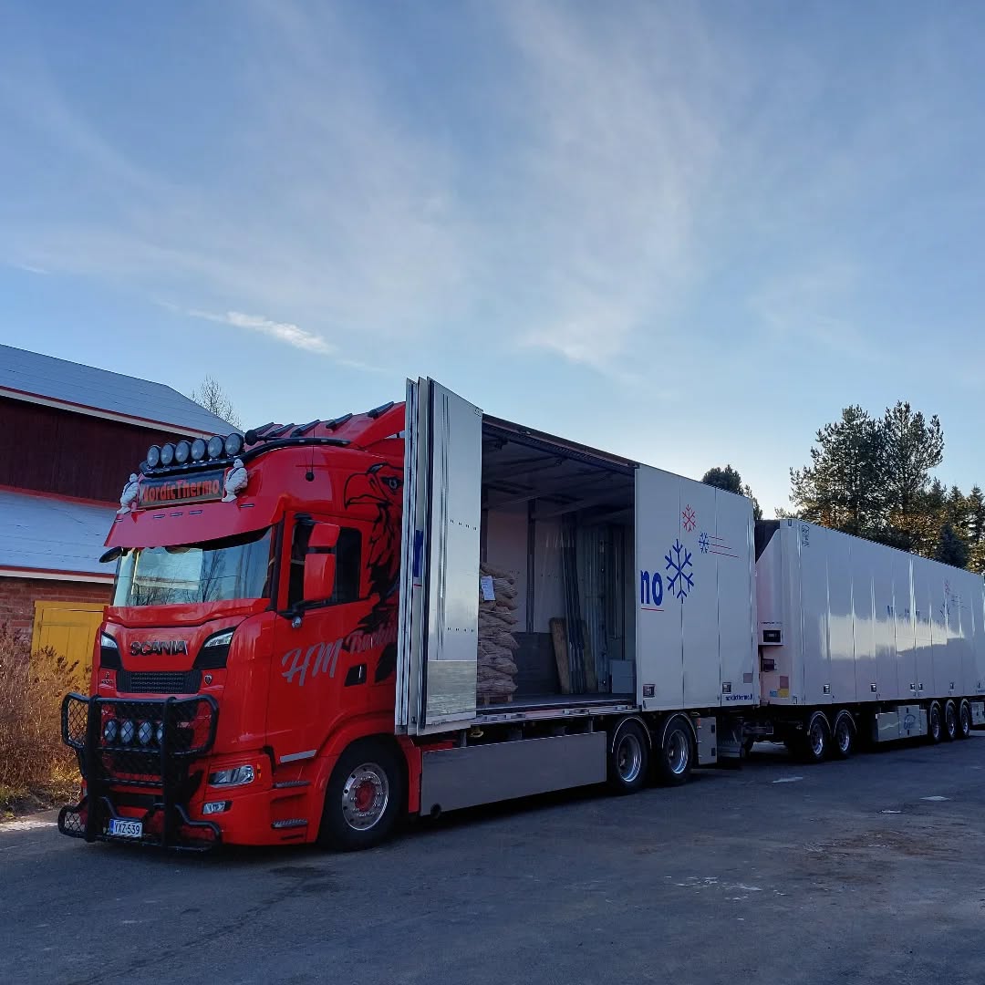 Toimituskausi polkaistiin marraskuun kunniaksi käyntiin! 💪 Tämä kuorma suuntaa kavereineen kohti Italiaa. #highgradearea #finnishqualityseed #fromfinland #toitaly