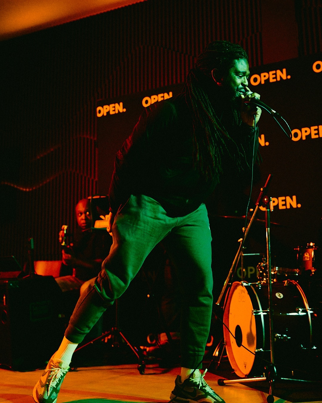 The proof is in the pudding 😉
Salute to all the artist that touched the OPEN. Sessions stage. This is the platform to perfect your craft, sharpen your skill set, and network alongside other talented artist. It’s not easy to get up there but you did it !
We also got the privilege to witness multiple JUNO Award Winner @kirkdiamond walk on and give a performance to remember 🫡
Special Shout Out to our Band & DJ
@thejono @jay_on_keyz @chefarchh @jon.a.may @djkooliehi for keeping the vibes just right !
@like.lasagna with the 🔥📸
Next Sessions is Dec. 1, 2024 @seasaltseafoodcafe
🔥