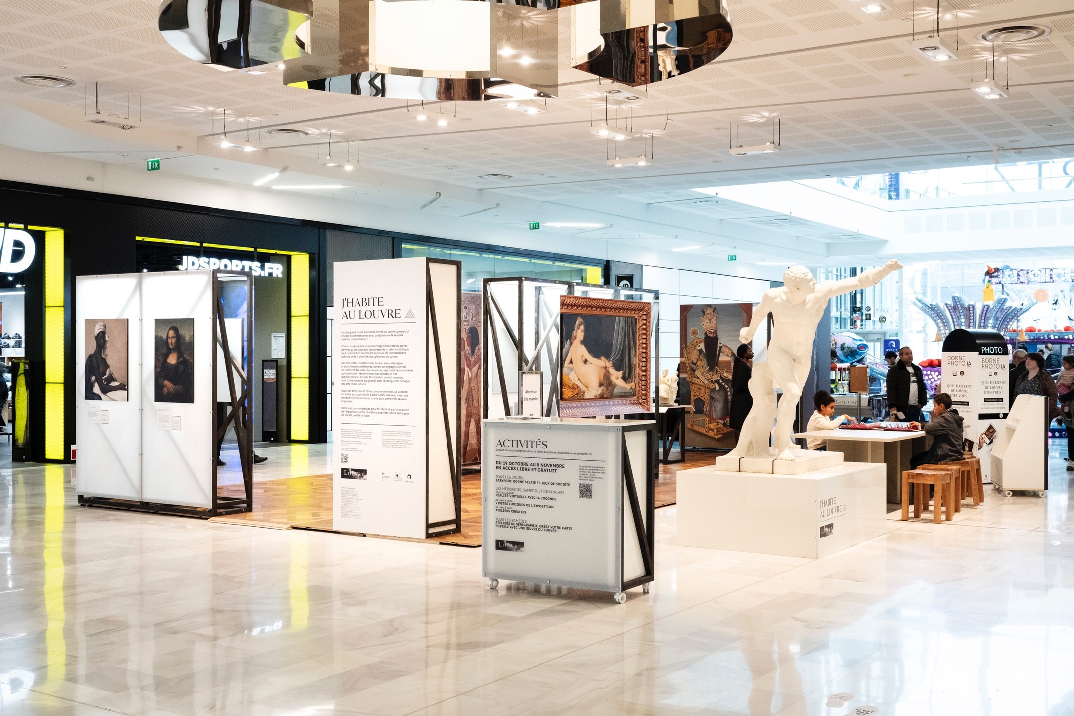 🧐Jusqu'au 8 novembre, le musée du Louvre et la commune de Villeneuve-la-Garenne (Hauts-de-Seine) organisent l'exposition "J'habite au Louvre" en plein milieu du centre commercial QWARTZ
👉Pour cette exposition, nous avons fabriqué 3 plateaux de jeux façon "Qui est-ce ?" qui ont beaucoup de succès !
...........
📰France bleu : https://www.francebleu.fr/.../une-belle-occasion-pour...
🎤France Inter : https://www.radiofrance.fr/.../l-info-de-france-inter...
🗞Le Parisien : https://www.leparisien.fr/.../le-louvre-sinvite-au-centre...
...............
Photos : © Olivier Ouadah / Musée du Louvre .....................................................................#musee #museum #Louvre #louvremuseum #patrimoine #mediationculturelle #museographie #scenographie #scenography #museeenfamille #jeu #guesswho #quiestce #jeunepublic #familleaumusée #lafabriquetoimeme #muséejoyeux #decoupelaser #trotec #kidmuseum #kidsmuseum