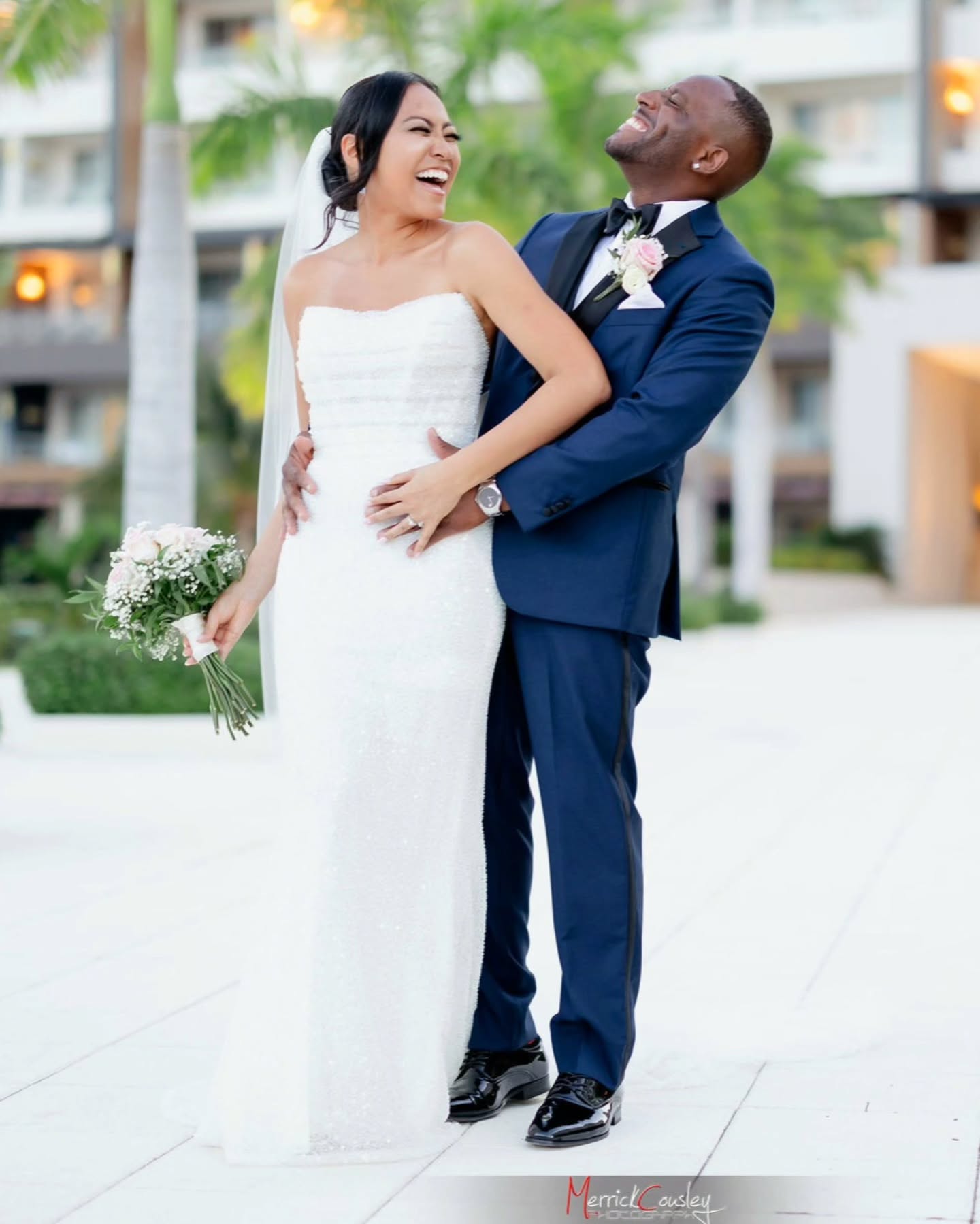 The chemistry is undeniable between these two. After months of planning a wedding, capturing these moments are priceless 👌🏽
@weddingsbychlomo
@elitemediaconcepts
#JoyfulMoments #unforgettable #laughterisgoodforthesoul #weddingdress