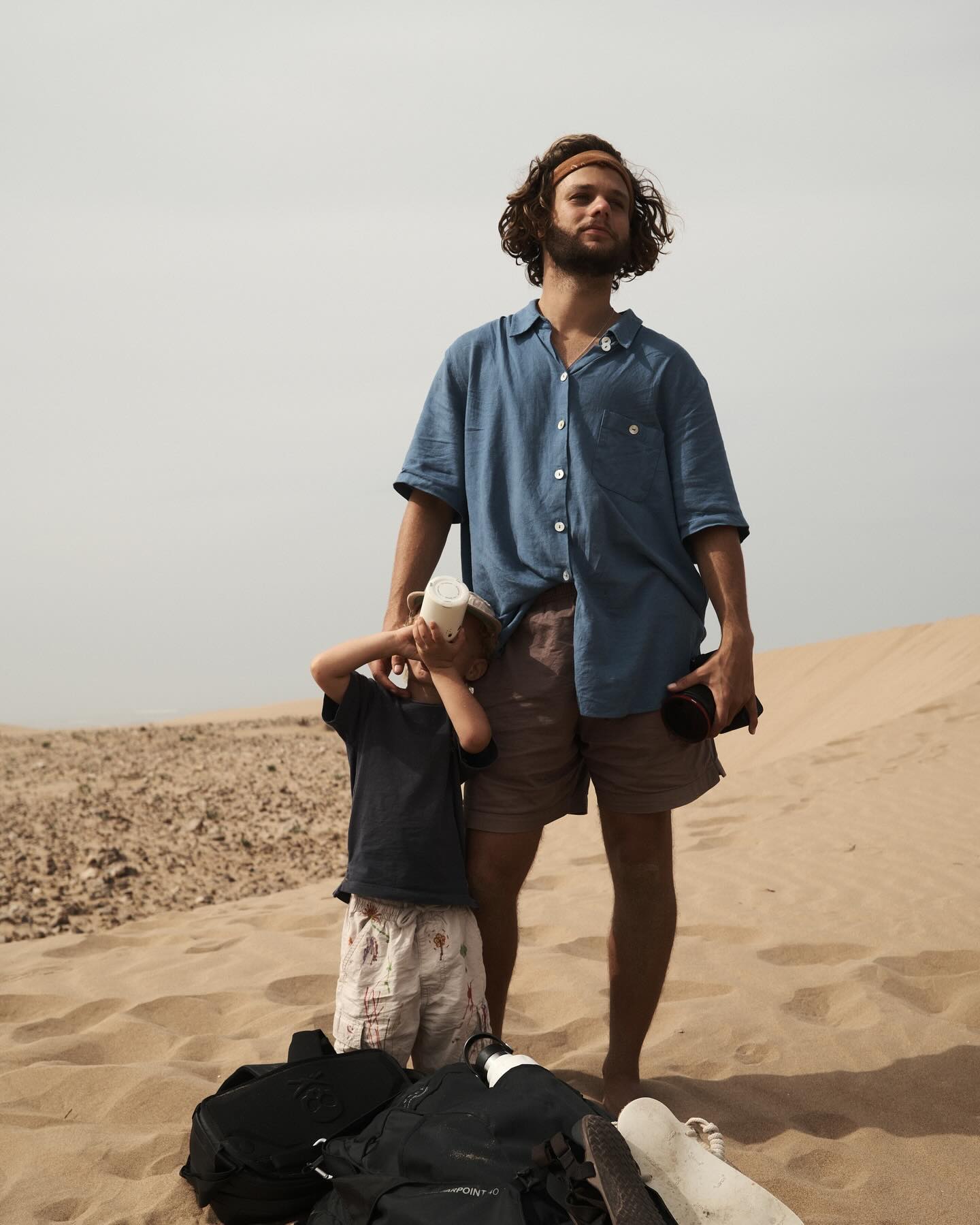 explore days are always our favorite! 🔆🏜️
people tend to think that just because we travel full time, means that we have crazy travel plans, hopp from one adventure to the next one and see the whole world in 24 hours. just like instagram shows you that this is what evety traveller does. it‘s quite the opposite actually!
we live a relative „normal“ day to day life, we just do it in different countries from time to time. we get up, we work, we cook, we hangout at home, we go to the beach. 1-2 times per week we do „bigger“ exploration and are activly searching adventure.
last week we did a hike through the dunes and by the end of the day we spotted some 🐪.