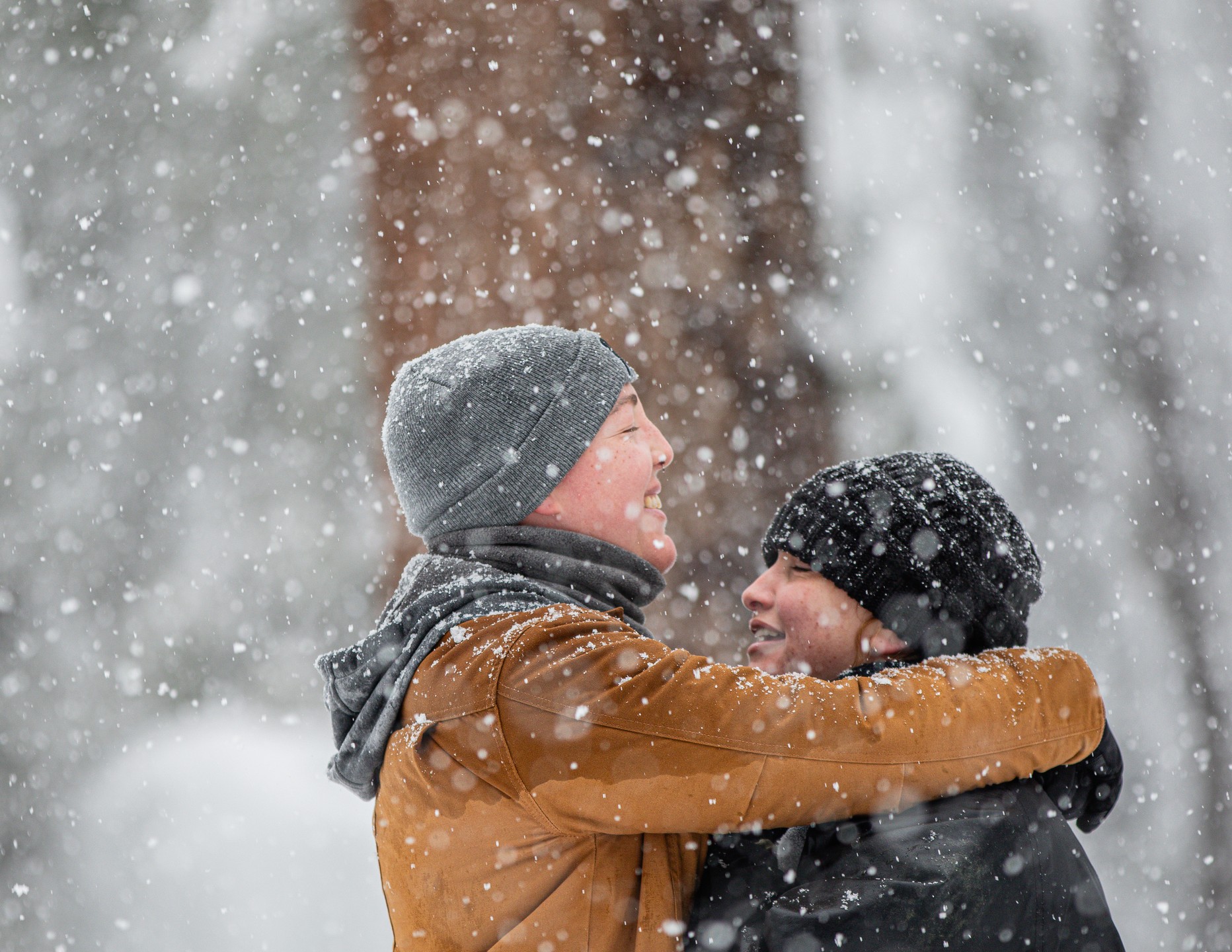 Winter is coming! Do you want or know someone who wants to do a pretty shoot in the snow!? PM me up I'll give 25% and waive the travel fee for anyone who'd like to do a shoot in the snow (surprise engagement would be epic & a bonus)
#california #snow #photographer