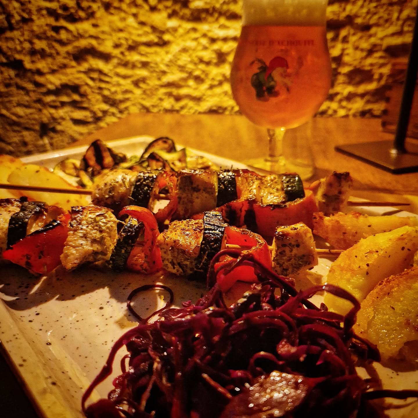 ⌛️🎆
Abbiamo lavorato per offrirvi un menù più ampio. Presto novità nel menù grill & cucina e una selezione di birre artigianali da non perdere!
Stay tuned 👁
#CraftBeer #MeatLovers #PubFood #ArtisanBeer #BBQ #BeerAndFood #GourmetPub #CraftBeerLovers #BBQTime #GrilledMeat #FoodAndBeer #BeerLovers #MeatFeast #CraftBrews #Foodies #Barbecue #PubVibes #Brewery #TastyBites #BeerPairing #MeatAndBeer #CraftBeerLife #GrillMasters #PubEats #FoodPorn #BeerCulture #MeatAndBeer