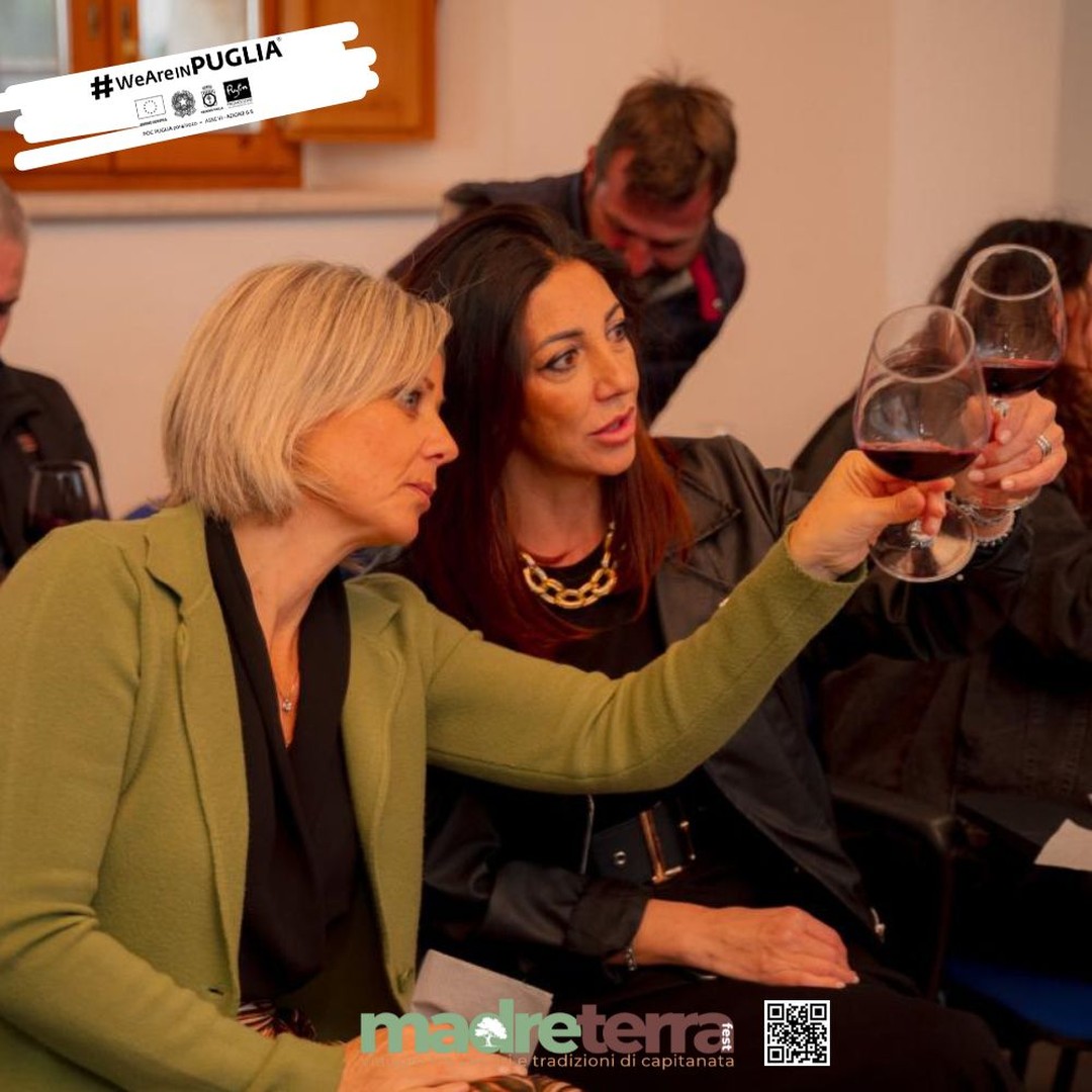 Il weekend del 09 e 10 novembre รจ dedicato a @madreterrafest
Saremo ospiti della @aspzaccagnino per il tradizionale evento che celebra i vini novelli.
Tutto questo รจ possibile grazie a @pugliapromozione_aret che ha creduto e finanziato la rassegna.
Vi aspettiamo sabato pomeriggio dalle 15 in poi, e domenica mattina dalle 10. Prenotazione obbligatoria, evento gratuito.
POC Puglia 2014-20- Asse VI Azione 6.8, Puglia365 promozione del prodotto turistico
@pugliapromozione_aret
#weareinpuglia
www.madreterrafest.com
2 g