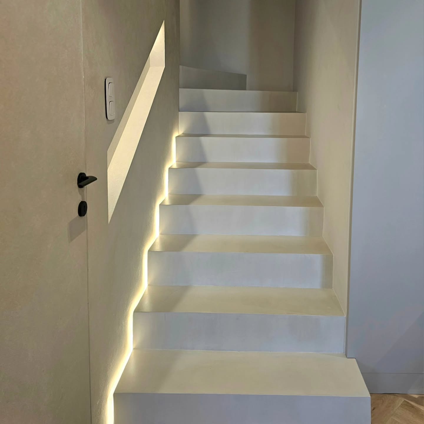 Something new is coming!
#newproject #photography #interiordesign #stairs #microcement #HelenKossInteriors #softminimalism