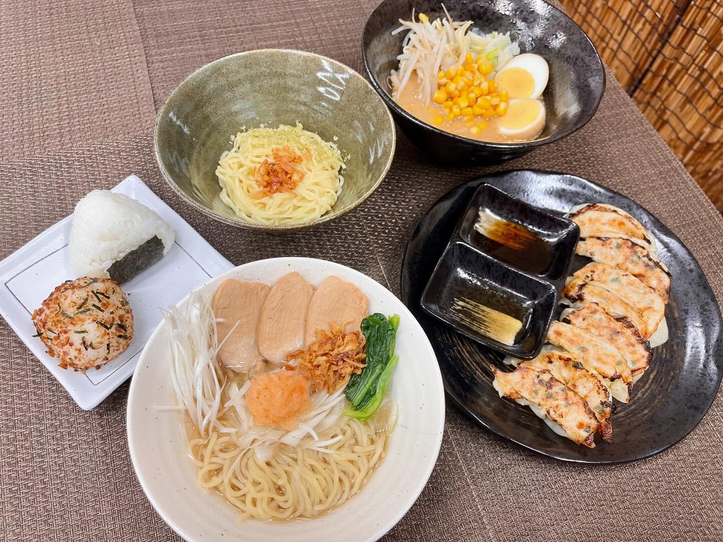 Make your own Ramen, Gyoza and Onigiri @ Kyoto Japanese Cooking Class “Manryo”
#ManryoJapaneseCookingClass
#makejapanesecuisine
#Kyotojapanesecookingclass