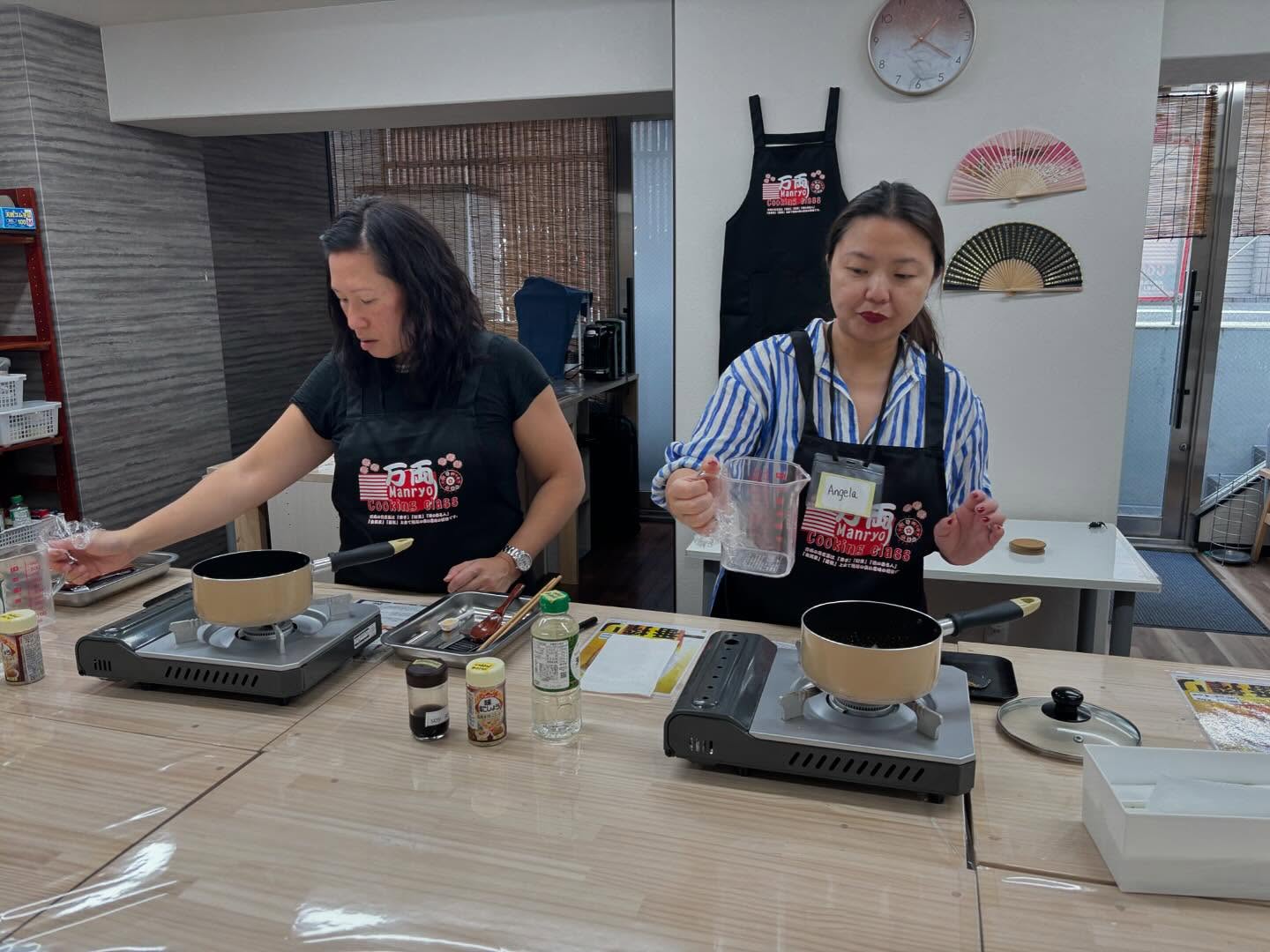 Thank you for joined us 🍺
We made own Ramen and Gyoza at Kyoto cooking class✌️
#kyotocookingclass
#makejapanesecuisinekyoto
#manryocookingclass