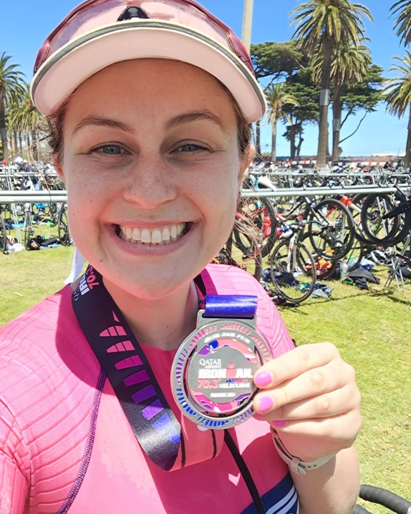 Heading to the other side of the world for today's #medalmonday
@kholmes_93 still repping the Phibs even though she moved to Melbourne! Swim and bike split PBs @ironmantri Melbourne 70.3
Also..top kit, nails and medal Coordination