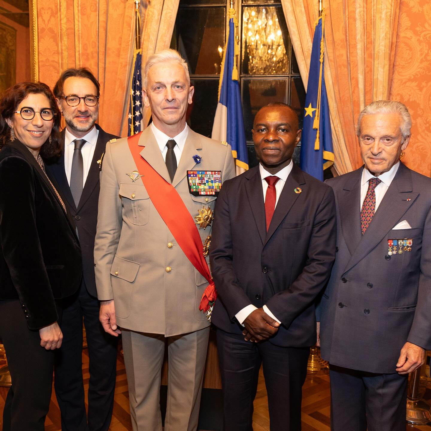 A warm welcome to the Grand Chancellor of the Legion of Honor, General Lecointre, in New York, marked by a reception at the French Consulate, jointly hosted by the American Society of the French Order of Merit and the American Society of the French Legion of honor, under the patronage of Consul General Cédrik Fouriscot.
We were also honored by the presence of the French State Secretary for Francophonie, Mr. Thani Mohamed-Soilihi, and the former French Minister of Culture, Mrs. Rima Abdul Malak.
Mr. Patrick Pagni, President of the ASFOM and Mr. Wildenstein, President of the ASFLH, each delivered heartfelt speeches emphasizing the significance of these two orders in the United States. They also expressed gratitude to the Grand Chancellor for his dedication to strengthening the enduring ties between our two nations.
@franceinnyc
@thanimohamedsoilihi
@rima.abdulmalak
📸©️ @annevandyckestudio