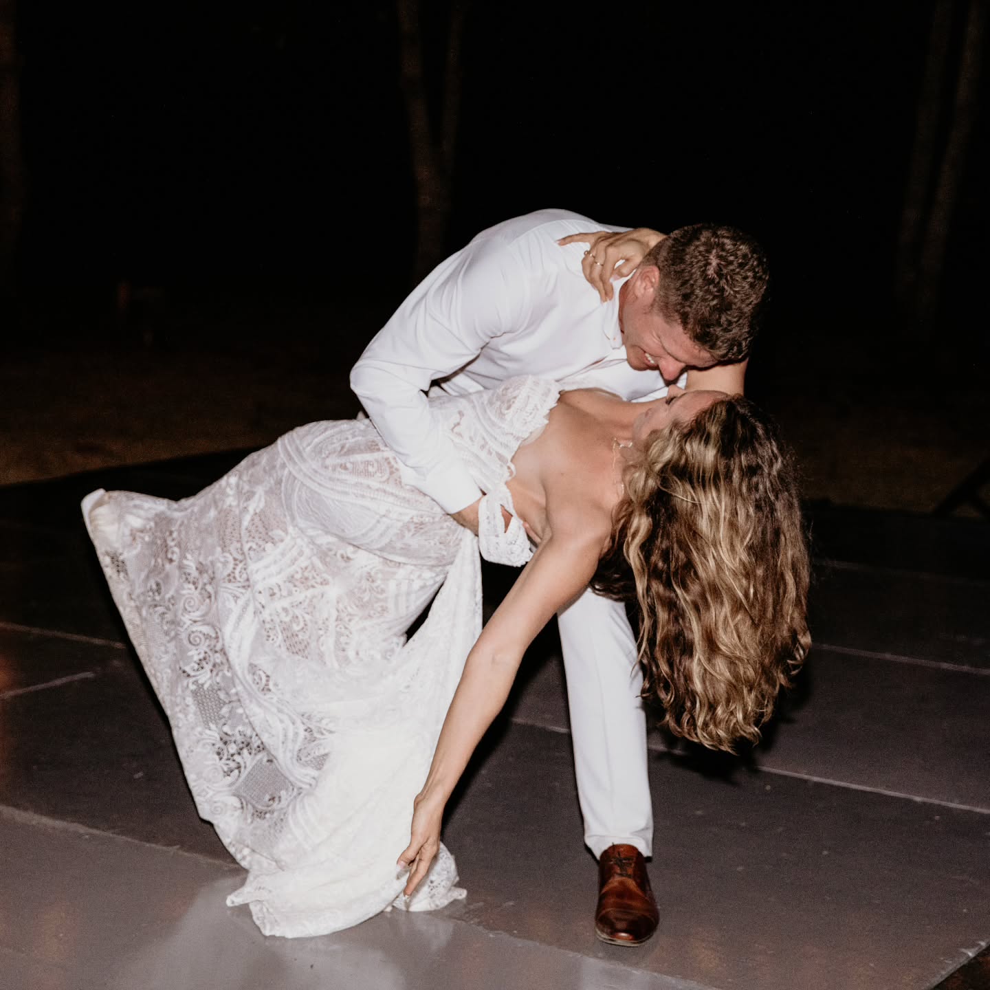 First Dance Fun
They had a routine that had everyone cheering!
#weddingplanningcostarica #weddingdance #firstdance #costaricabeachwedding #costaricawedding #tamarindobeachwedding #weddings #weddingfun #weddingdj #weddingplanning