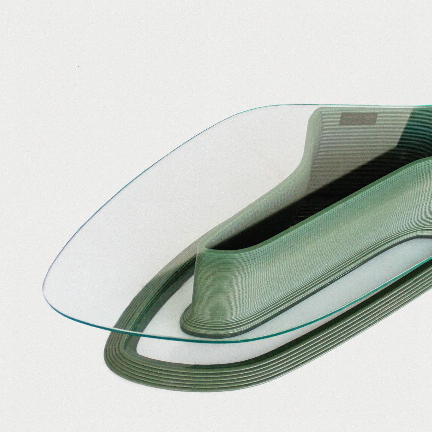 Recap @barcelonadesignweek OCT2024.
Over 300 billion beverage cartons are produced annually, and even in EU, only 50% is collected(recycle percentage unknown). It’s an extreme threat to our environment but hidden to most of the end customers.
Thanks to our great members @lynkco_barcelona_club @lynkco @nagami.design @aeditto_com @ginger.additive to realize this exhibition to raise the awareness.
And big applause to @karim_rashid_official and @giuliabermodena for the amazing design in the exhibition.
#circulareconomy #recycledart #recycledesign #circulardesign #furnituredesign