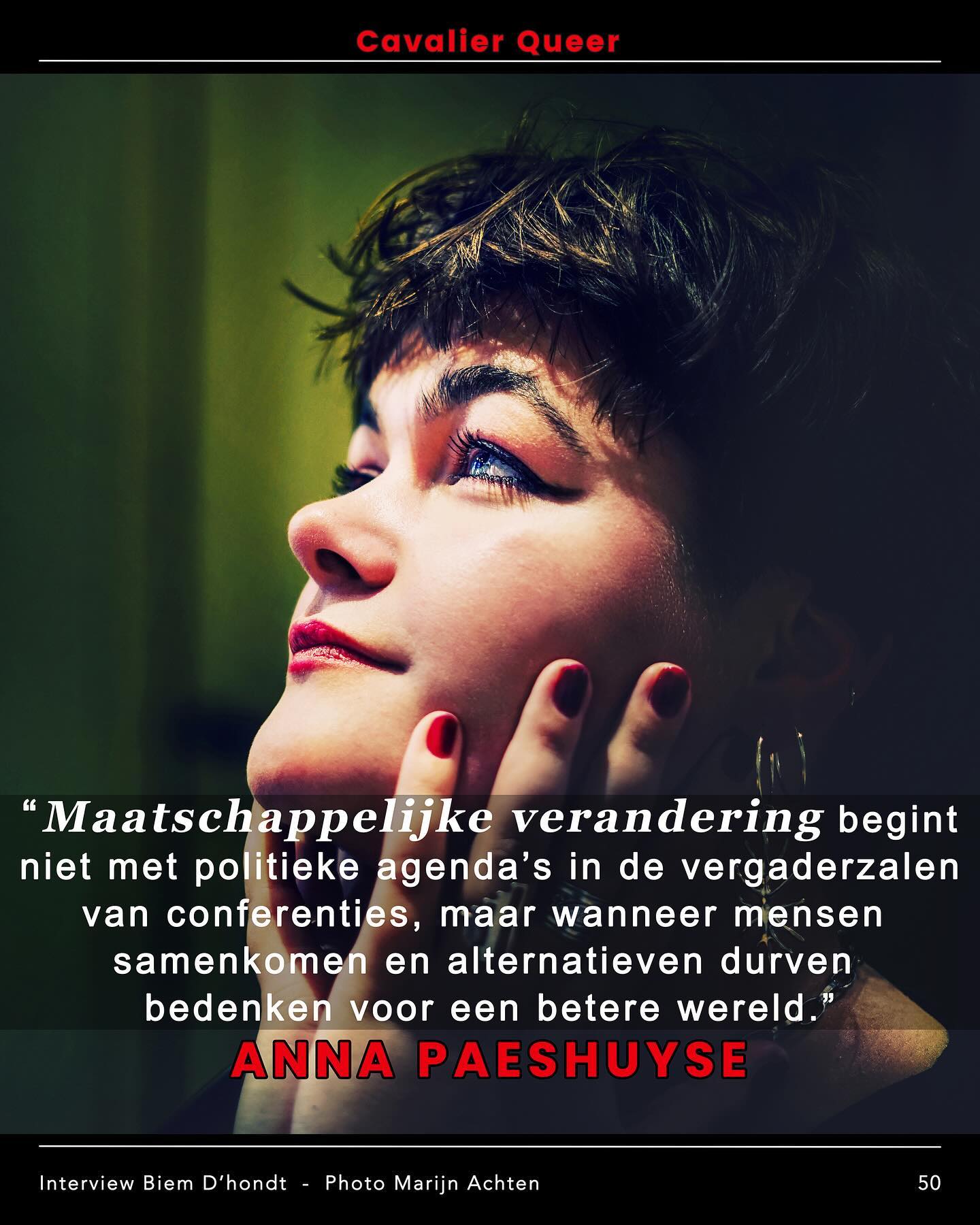 Nr 50: @annapaeshuyse (zij/haar, bi), queer activist, voormalig VN-jongerenvertegenwoordiger, vrijwilliger bij de Vlaamse Jeugdraad en trainer bij KLIQ van @cavariavzw . Gedreven door idealen en een diepe behoefte aan rechtvaardigheid bespreken we hoe klimaatrechtvaardigheid en mensenrechten, het Vaticaan en de anti-genderbeweging met elkaar verweven zijn. World peace incoming. Lees het volledige artikel op www.cavalierqueer.com
“Door internationale conferenties bij te wonen, deel te nemen aan protesten, door queer verenigingen aan het werk te zien, door de systemische aard van bijvoorbeeld transfobie te herkennen, zie ik steeds duidelijker dat iedereen een rol kan spelen. Er bestaat niet zoiets als één juiste manier om maatschappelijke verandering teweeg te brengen. Iedereen die zich daarvoor inzet, op erg verschillende manieren, kan een verschil maken. Het verbinden van die stemmen, daar ligt de toekomst.”
Tekst: @biemdhondt
Foto’s: @marijn8en
#interview #portrait #klimaat #lgbtq #gaza #un #climatejustice #loveislove #annapaeshuyse #kliq #biemdhondt #marijnachten #worldpeace