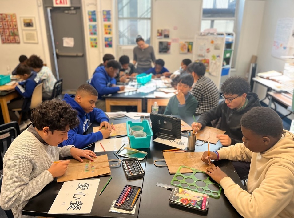 Our sincerest and most heartfelt gratitude to the extraordinary Ramón Javier (he/him/el) for his leadership in guiding George Jackson Academy NYC @georgejacksonacademy and to his entire team of Leaders for empowering their brilliant, compassionate, and selfless boys to create uplifting and positive change. Thank you so much to their incredible Associate Head of School, Nicole McCabe, for setting up a Community Service Day to benefit our mission, and guiding students through our step-by-step bag decorating instructions with such thoughtfulness and care. We are SO honored they dedicated their volunteering efforts to support our work for us to continue nourishing the Elders we’re privileged to serve. These talented Boys dedicated such attention to detail— just look at them pouring in so much love and effort copying 愛心餐 stroke by stroke!!! 🥹😭❤️🙏
Thank you to these young leaders and their mentors for their contributions that we rely on to transform into our signature @heartofdinner care packages filled with culturally thoughtful groceries and lunchboxes for Elders living in underfunded and under-resourced communities. 🙏