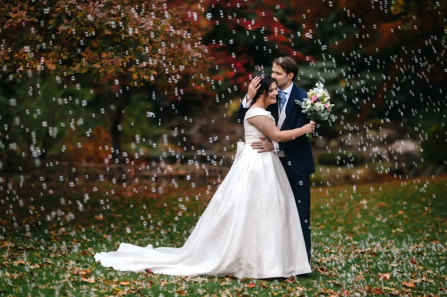 ❤️ LOVE BEYOND THE BUBBLE ❤️
🧼Love isn't fragile like a soap bubble or dramatic like a soap opera 🎭
🍂 It's radiant, magical, and full of wonder—like the biggest, most beautiful bubble blown with love by the best people in your life 🫶
📸 As a wedding and elopement photographer in Copenhagen, I capture those radiant moments that reflect your unique love story. Let's create memories as bright and lasting as your love 🥰
____________________
🏩 Wedding Planner: @gettingmarriedindenmark
▪︎
▪︎
▪︎
▪︎
#Frederiksberg #frederiksbergbryllup #frederiksberghave #autumnindenmark #autumnwedding #danishweddingphotographer #copenhagenwedding #weddingphotoandvideocopenhagen #copenhagenelopement #свадебныйфотографвкопенгагене #happilyeverafter #copenhagenphotographer #photographercopenhagen #elenabelevantseva #elopementphotographercopenhagen #свадьбавкопенгагене #danskebryllupsfotografer #copenhagenweddingphotographer #bryllupsfotografsjælland #elopementdänemark #gettingmarriedindenmark
