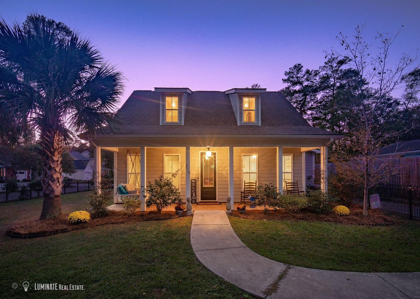 NOW AVAILABLE—318 Simmons Ave, where historic Summerville charm meets modern living! 🌳✨ This beautiful 4-bedroom, 3-bathroom home offers everything from a spacious layout and unique finishes to a backyard perfect for entertaining. Nestled on a 0.26-acre corner lot with no HOA, this property is just minutes from the vibrant heart of downtown Summerville. Check out the highlights below and imagine making this exceptional house your home!
✨ 318 Simmons Ave Highlights ✨
📍 Prime Location >> Minutes from Summerville’s historic district, brimming with Southern charm and modern conveniences. Near boutique shops, cafes, seasonal festivals, and more!
🛏 4 Bedrooms | 3 Bathrooms >> Enjoy flexible spaces and a main-floor primary suite with French doors to the patio and a spa-like en-suite.
🌳 0.26-Acre Corner Lot >> NO HOA! Fully fenced with thoughtfully designed outdoor areas.
✨ Other Key Features:
✅ Front Porch Charm: Wood-grain concrete, haint blue ceiling, & a rope swing.
✅ Dual Driveways for extra parking
✅ Versatile Flex Room: Use as a dining room, office, studio, or playroom.
✅ Open Living Space: Perfect for entertaining with a reclaimed wood-trimmed kitchen.
✅ Unique Details: Plantation shutters (2024), whole-home vacuum system, and custom mounted TV cabinet.
🏊 Backyard Escape:
✅ Play pool with artificial turf
✅ Children’s play place
✅ Covered patio with privacy slats and haint blue ceiling
✅ Gas grill hook-up (Weber grill included!)
🚗 Detached 2-Car Garage:
✅ Equipped with a workbench and storage
✅ Bonus room above the garage (250 sq. ft. not included in main home measurement) with a heating & cooling unit
DM or comment for more details. Or check our link-in-bio.