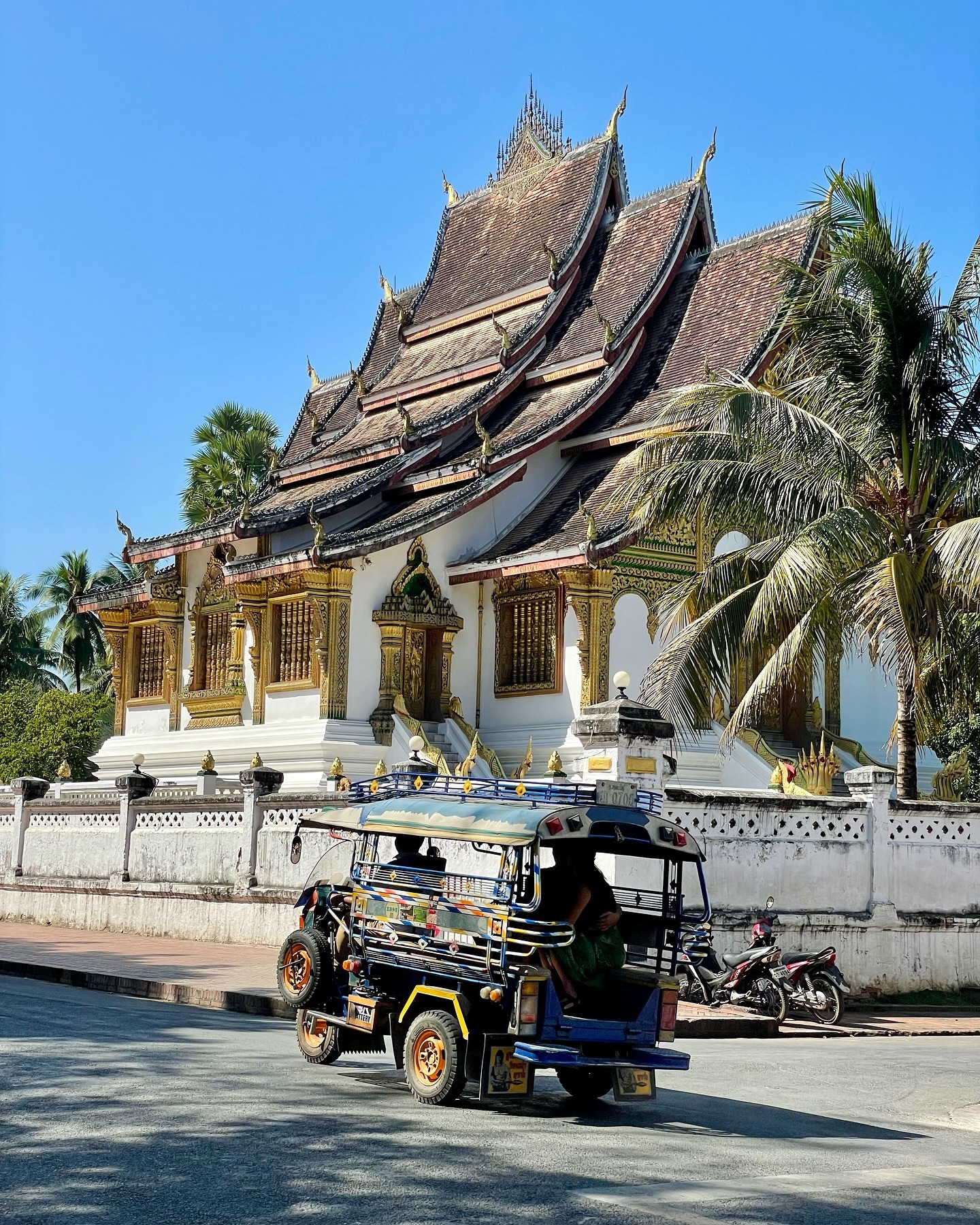 une pellicule déjà bien remplie après nos trois premiers jours au Laos 🥹
#luangprabang #laos #visitlaos #voyage #asie #roadtrip #lesaventuresdelo #blogvoyage