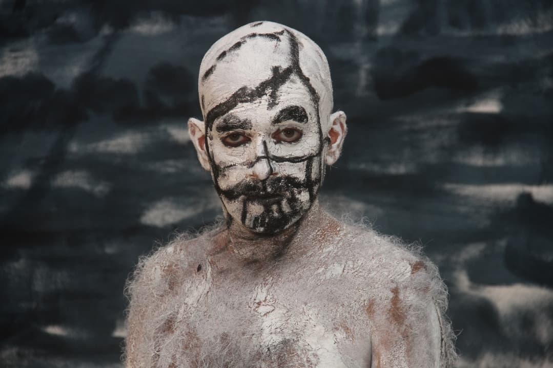 Congratulations to our DAS 2016 curator, Nikhil Chopra, on being announced as the curator for the sixth edition of the Kochi-Muziris Biennale.
Nikhil Chopra has been an integral part of our journey at the Dhaka Art Summit. He first joined us as an artist during DAS 2014. Following this, he led a performance workshop as part of the Samdani Seminars in 2015, paving the way for performance artists from Bangladesh to participate in his exhibition at DAS 2016. His support didn’t end there—he continued to nurture these artists by inviting them to HH Art Spaces for a residency program, fostering long-term collaboration and growth.
Our Co-Founder, Rajeeb Samdani, served on the selection committee for this edition of the biennale, alongside curator Shanay Jhaveri, photographer Dayanita Singh, artist Jitish Kallat, and the founder-president of the biennale, Bose Krishnamachari.
The Kochi-Muziris Biennale is scheduled to open to the public from December 12, 2025, to March 31, 2026.
Photographs 1 & 2: Blackening VI, 2014, by Nikhil Chopra, presented at the Dhaka Art Summit 2014.
Photographs 3, 4, 5, 6 & 7: From the 2015 workshop led by Nikhil Chopra, where he selected performance artists for Shifting Sands, Shifting Hands, the performance art section he curated for the Dhaka Art Summit 2016.
We eagerly look forward to seeing Nikhil’s artistic vision come to life in Kochi!
@dhakaartsummit
@samdaniartfoundation
@nadiasamdani
@rajeebsamdani
@dhakadiana
@rux_q
@nikhil.chopra.artist
@shanaypjhaveri
@dayanitasingh
@jitishkallat
@bose.krishnamachari
@kochibiennale
@swilin_haque
@sazzad1985
@iftekharnoor
#dhakaartsummit #samdaniartfoundation #dhaka #sylhet #art #artwork #DAS #exhibitions #contemporaryart #SAF #kochibiennale #nikhilchopra