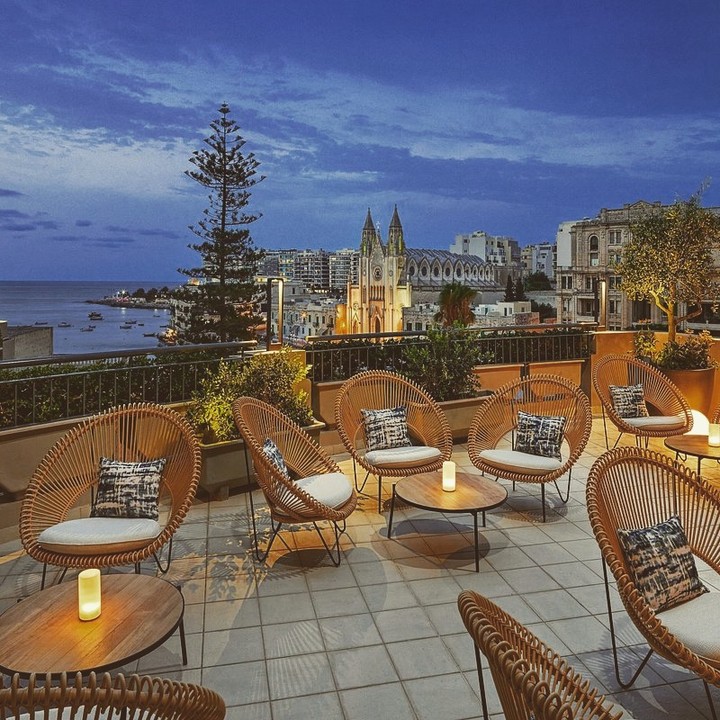 With the recent release of Gladiator 2, Mint Events has been scouring event venues on the small but beautiful island of Malta as it was one of 3 locations where filming took place. The Malta Marriott Resort & Spa has 13 different meeting spaces all on one dedicated floor, connected through a series of spacious breakout areas and beautiful views of the Balluta Bay.
#malta #maltamarriott #maltamarriotthotelandspa