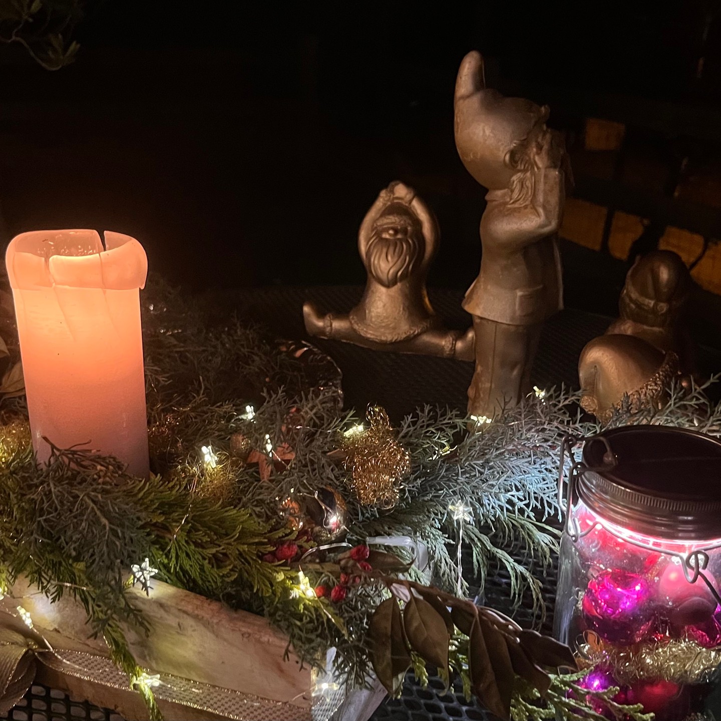 Möchtest du an den Festtagen deinen Lieben eine Geschichte FRISCH; FREI & FRÖHLICH erzählen? Dann komm am 4. Dezember an den Kurs! Mehr Infos unter: www.barbaraluchs.com #erzählenlernen #kurse #freudeamerzählen #geschichten #barbaraluchs