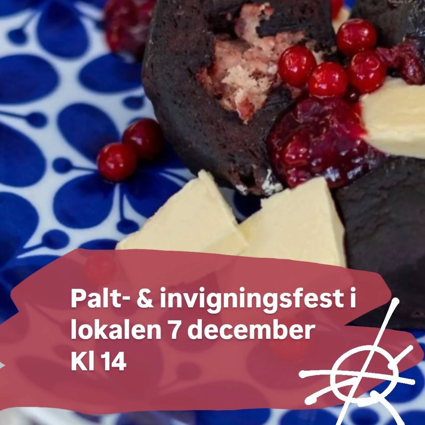 Nu är renoveringen äntligen klar i lokalen och det vill vi fira genom att äta blodpalt som Väiniö och Sven-Gunnar fixat! Efteråt blir det tårta, kaffe och kaffeost för alla hårt arbetande medlemmar. Vi kommer att ha vegetariska alternativ också.
Vi hoppas att ni alla vill komma och fira årets händelser och aktiviteter tillsammans. @svtsapmi har sagt att de kanske kommer för att göra ett reportage om Sameföreningen i Göteborg- så kom och berätta om oss och vår förening ❤️💚💙💛
Det finns även några t-shirts, nyckelband och boken Herrarna satte oss hit (pocket) i lokalen till er som inte har fått, så länge de finns kvar. Vi har en del nya böcker i lokalen som vi köpt under året som ni också gärna får låna!
Bures boahtin/välkomna!
#sameföreningeniGBG #köksinvigning #palt #blodpalt