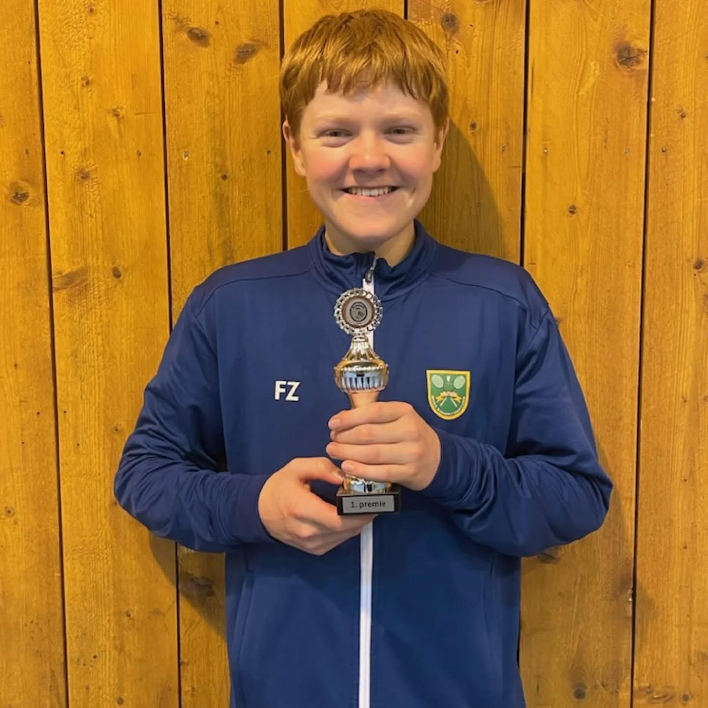 Vi gratulerer Casper med råbra 1.plass i U15 b under helgens turnering i Slagen!
#norprofil #sportmodern.no #Infinitum #stabburet #fzforzabadminton #norgesbadmintonforbund #mossbadmintonklubb #badmintonlife #mestring