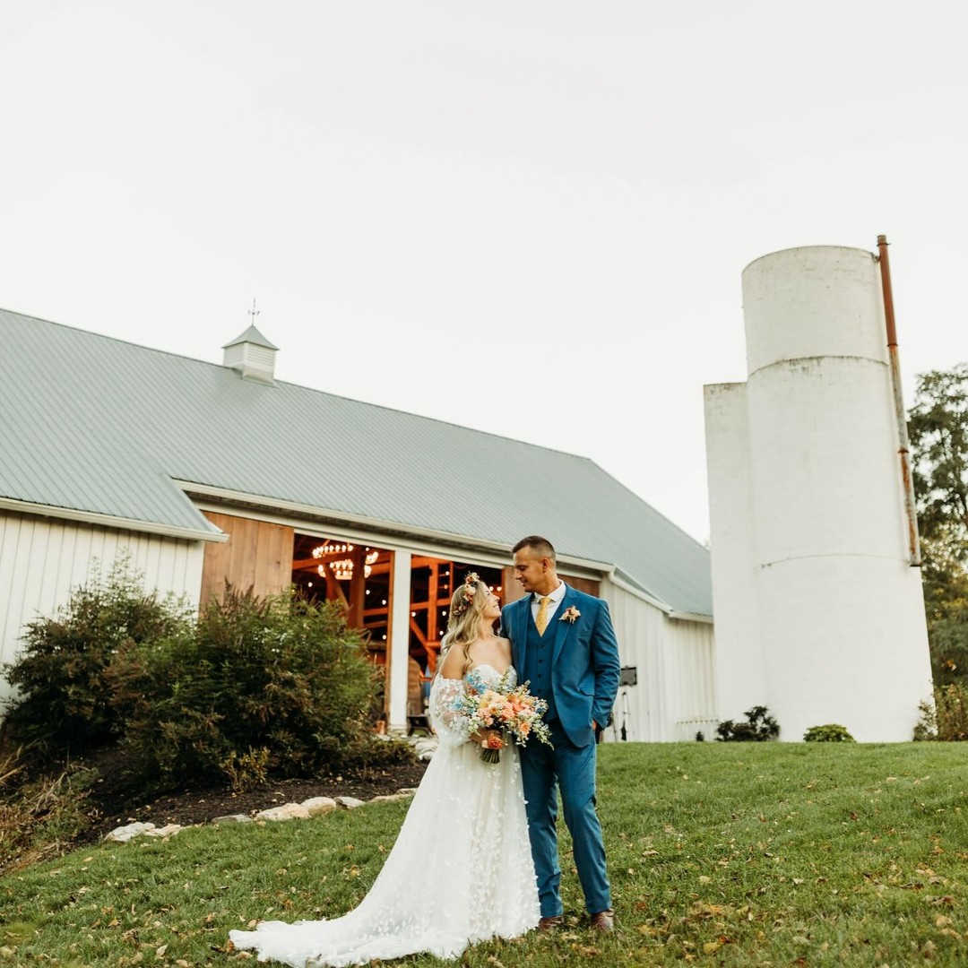 This wedding will be on our mind for a while... 🥰🌸 Jordyn and Kris are one of the kindest and most genuine couples we know. A more perfect day could not have been created for them!
Here is their dream team of vendors:
Florals: Westvirjeni
Photo: Kiersten Franks Photography
Video: Pearl and Pine Imagery
Hair: Heather Rea Style Studio
Dress: J&B Bridals
DJ: Jeff Baker