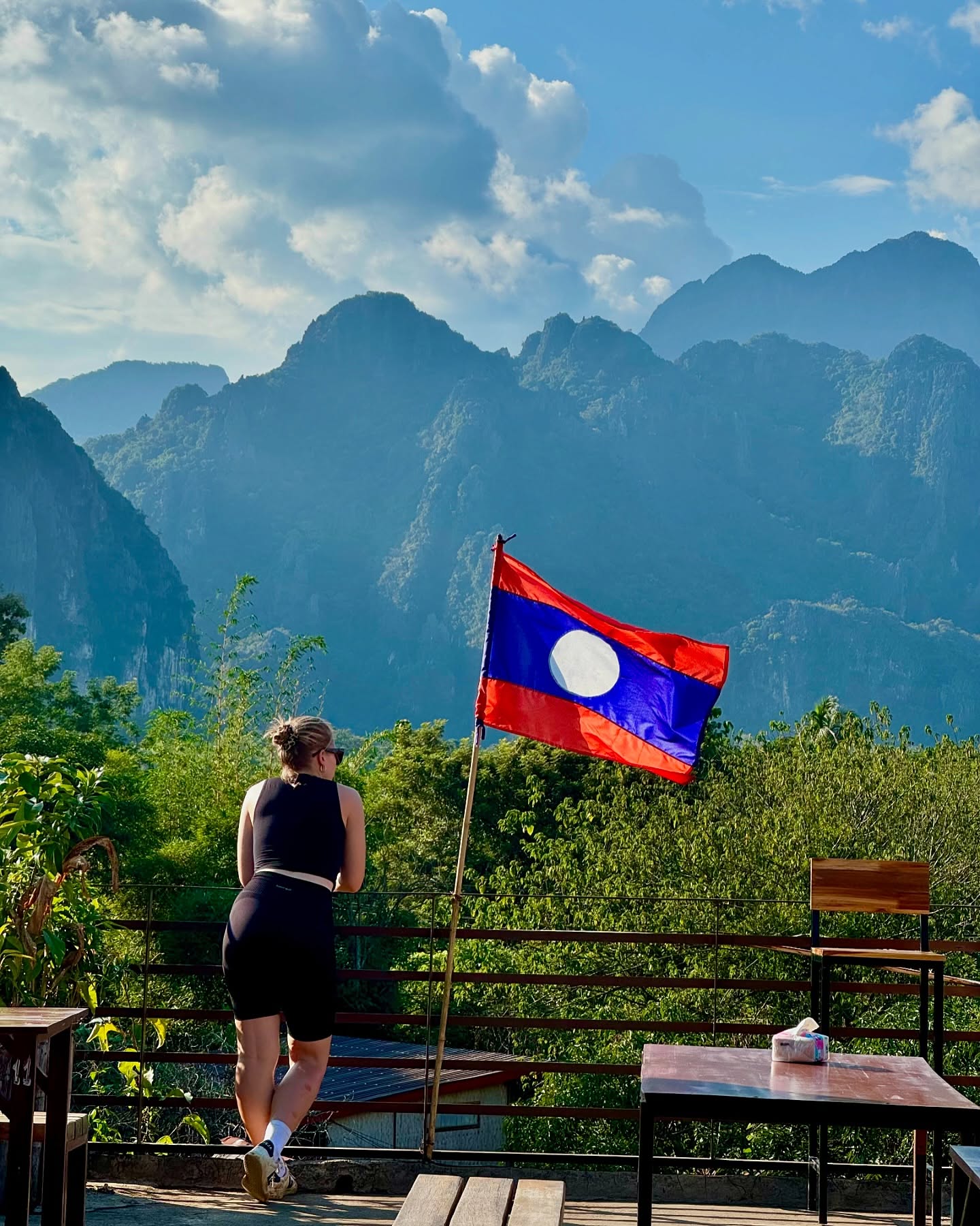 merci vang vieng pour tes paysages incroyables ⛰️💚
#laos #vangvieng #voyage #asie #roadtrip #lesaventuresdelo #blogvoyage