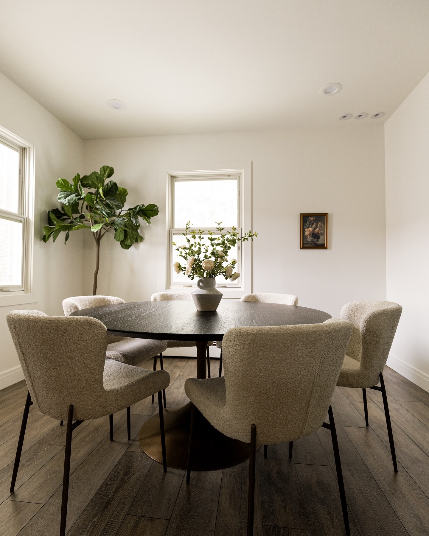 May the chairs around the table be filled with those you love.
May this day and every day be filled with love, joy, and happiness.. wishing you all a warm and beautiful Thanksgiving day 🤎
I would like to take this moment to thank all my clients for trusting me with your spaces.. It’s been a true pleasure working with you to create a home filled with cherished memories.. Love you all 🤎
#thankful #interiordesign