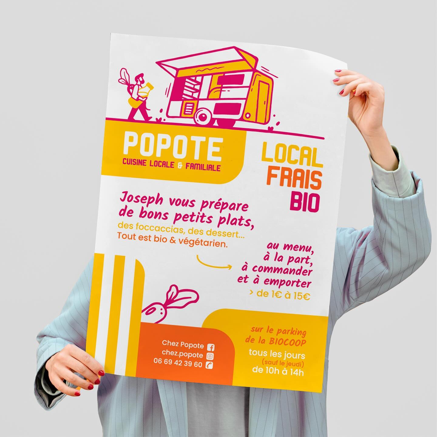 || PRINT ||
Après t’avoir présenté l’identité visuelle de Popote, je t’invite à découvrir les affiches publicitaires que nous avons créées dans le but d’attirer les fins gourmets et leur faire découvrir ce foodtruck pas comme les autres.
Ça ne te donne pas un peu envie à toi aussi ?
Tu aimerais également une identité visuelle qui te correspond ? Par DM ou par mail, quelques mots suffisent à entamer la discussion. Alors à bientôt !
________
On n’oublie pas de charmer l’algorithme: logo, identité visuelle, branding, graphiste, image de marque, communication visuelle, entreprise, auto-entrepreneur, petite entreprise, boutique
#identitevisuelleentreprise #logoprofessionnel #designdemarque #creationdelogo #branding #imagedemarque #graphicdesign #graphiste #graphistefreelance #brandidentity #identitevisuelle #logo #logodesigner #entrepreneur #entrepreneuse #petiteentreprise #monentreprise #autoentrepreneur #brandidentity