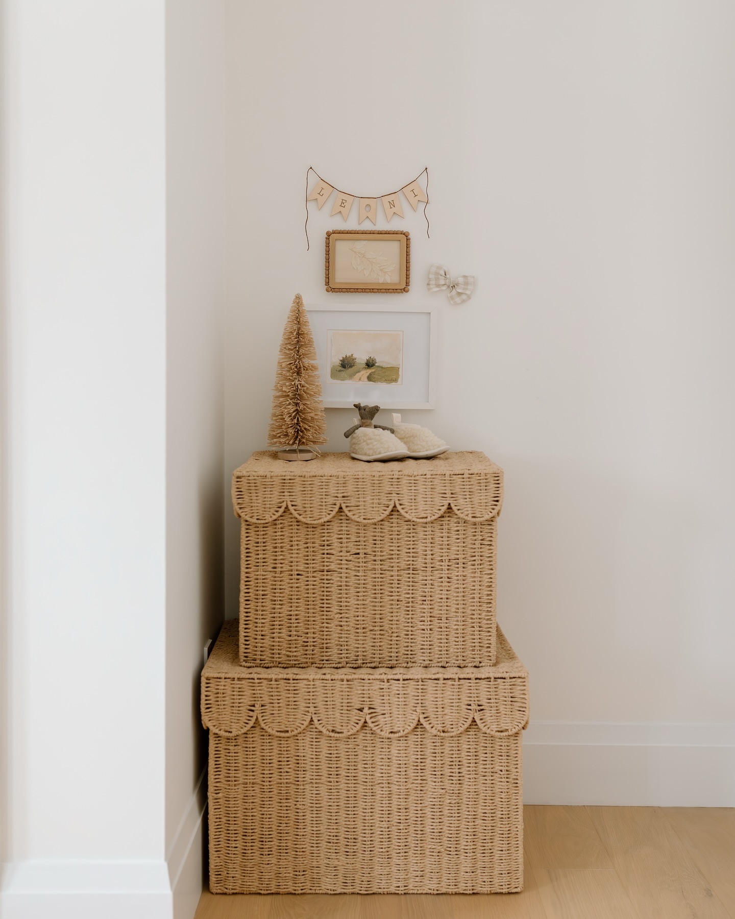 Cute on the outside, costumes and linens on the inside😅
📷: @elzaphotographie