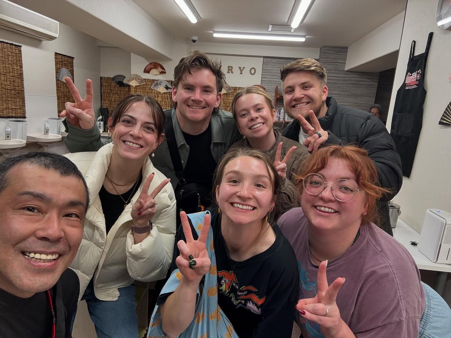We had wonderful time in Kyoto Ramen class and made Gyoza at Manryo cooking class.
Thank you so much to join us. If you wanna learn how to make Ramen broth, just join us🤗
#makeRamen
#kyoroRamen
#cookRamen
#kyoto
#coolexperiencekyoto
#manryocookingclass
#thingstodoinkyoto