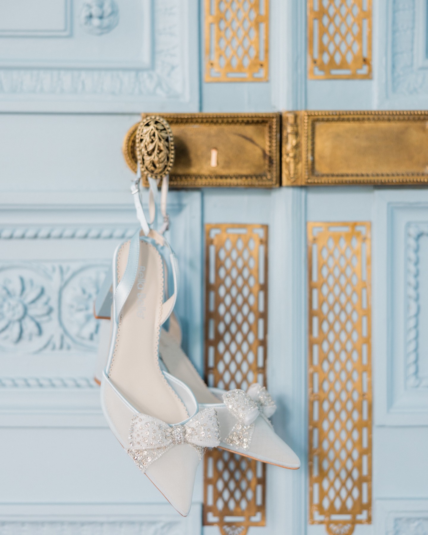 ✨ A touch of elegance, a step into forever. ✨
Thrilled to partner with @BellaBelleShoes to showcase these stunningly delicate heels that perfectly embody sophistication and romance. Every detail, from the intricate beading to the timeless silhouette, is crafted to complement the magic of a luxury destination wedding. 💍✨
Because every step down the aisle deserves to feel as special as the love story it celebrates. Let’s create unforgettable moments captured by the talented @pascal.vo, one detail at a time...!
Venue @chateaudemeridon
Planning @enamoredandmotion
Floral designer @midsummer__k
Photography @pascal.vo
and @st.ggot
Videography @ggot_film
Bridal accessories @bellabelleshoes
Bridal Designer @madebride
Beauty @jiyoungyangbeauty
Jewlery @artanerparis
Stationary @letteringbygrg
#LuxuryWeddingPlanner #DestinationWeddingPlanner #WeddingInspiration #LuxuryWeddings #BellaBelleShoes #WeddingDetails #ElegantWeddings #DestinationWedding #RomanticWeddings #WeddingStyle #LuxuryWeddingIdeas #WeddingShoes #ChicWedding #WeddingGoals #FrenchWedding #ProvenceWedding #WeddingPlannerLife #LuxuryEventPlanner #DreamWeddings #BridalStyle #WeddingElegance #WeddingDesign