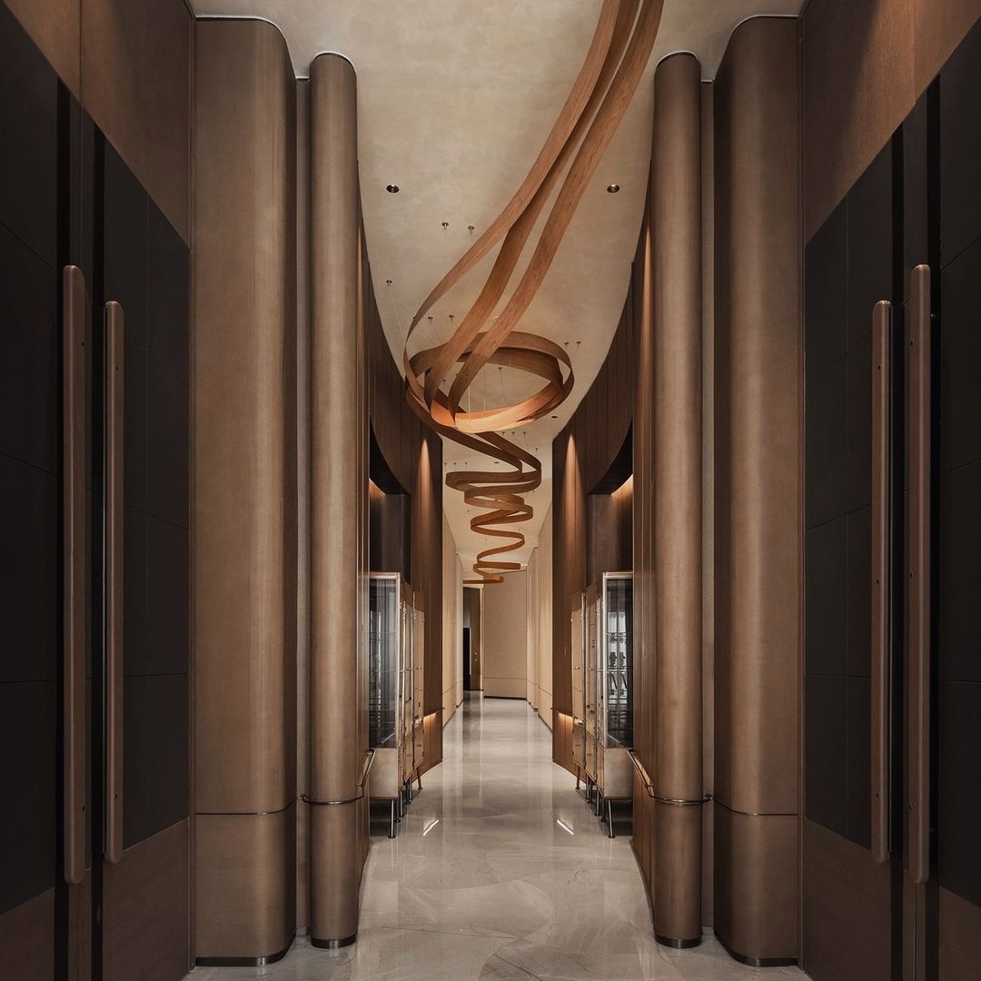 🌱
2024 marked a significant milestone for Clinique La Prairie with the opening of the new Health Resort outside Switzerland. Located just 180 km from the western part of Shanghai, the resort is nestled in a secluded haven of peaceful waters and stunning mountains, with views over a serene lake, reminiscent of the picturesque landscapes of Lake Geneva in Montreux. The surrounding hills are home to tea plantations, where the famous Anji White Tea is grown, making this the perfect place for those seeking peace and tranquility.
This oasis was created for inspiration, rejuvenation, and transformation, offering world-class programs based on the renowned philosophy of longevity. Here, Eastern serenity meets Swiss precision, creating a space for the renewal of body and soul.
Step into a new chapter of your wellness journey and embark on a transformative experience where nature and care become an integral part of your wellbeing.
_________________________________
Image: @cliniquelaprairie
#Uniqueluxurytravel #cliniquelaprairie #healthresort #anji #longevity #luxurywellness #unlockthesecretofliving