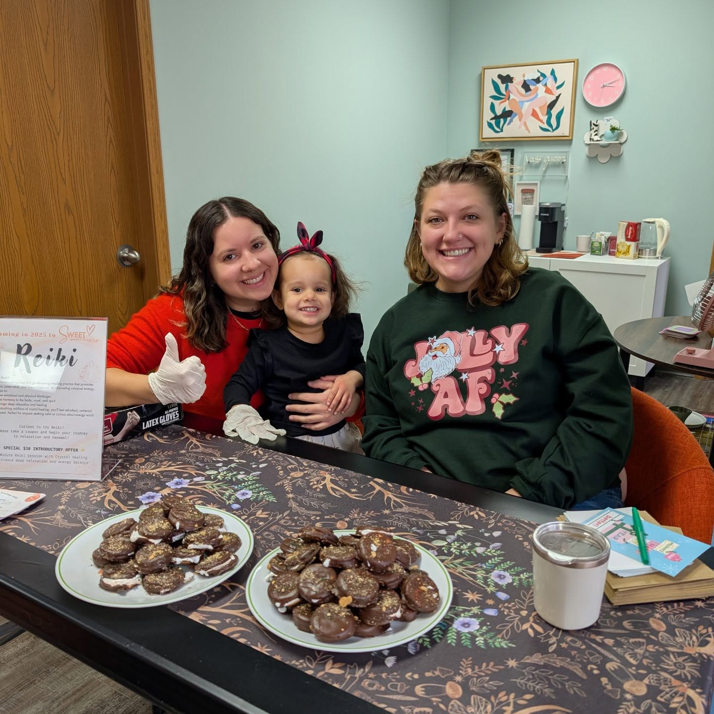 We had so much fun serving up cookies during this year’s Portage Cookie Walk! 🍪🎄 My little helper was by my side, making the day even sweeter.
Thank you to everyone who stopped by—we loved seeing you! Hope to connect again soon for all your organizing and Reiki needs. Let’s make your space (and your energy) feel amazing! ✨🧡 #PortageCookieWalk #SweetMoments #OrganizingAndEnergyHealing